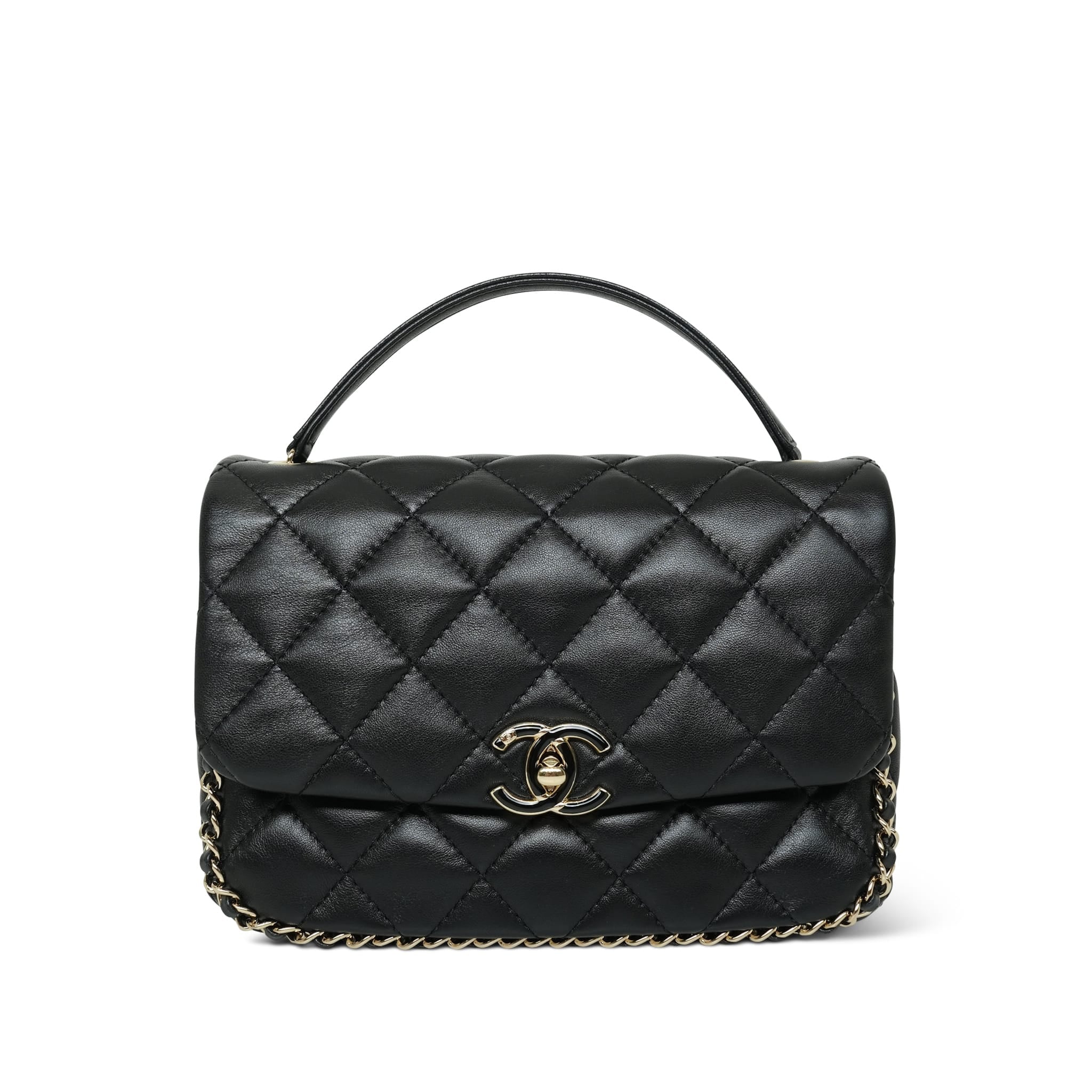 激レア❤CHANEL❤レッドラメ巾着ショルダーバッグゴールドチェーン Shop Pre-owned Chanel Bags | Authenticity Guaranteed | Redeluxe