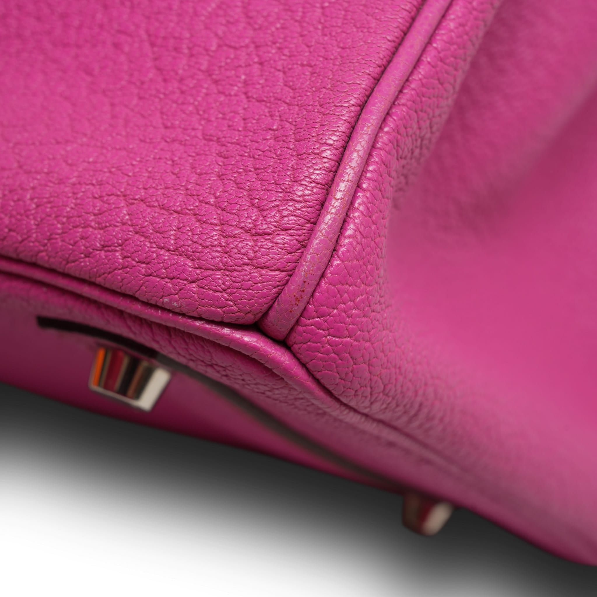Product image 22 of 27: HAC 32 Fuchsia Chèvre de Coromandel Palladium Plated J Square Stamp