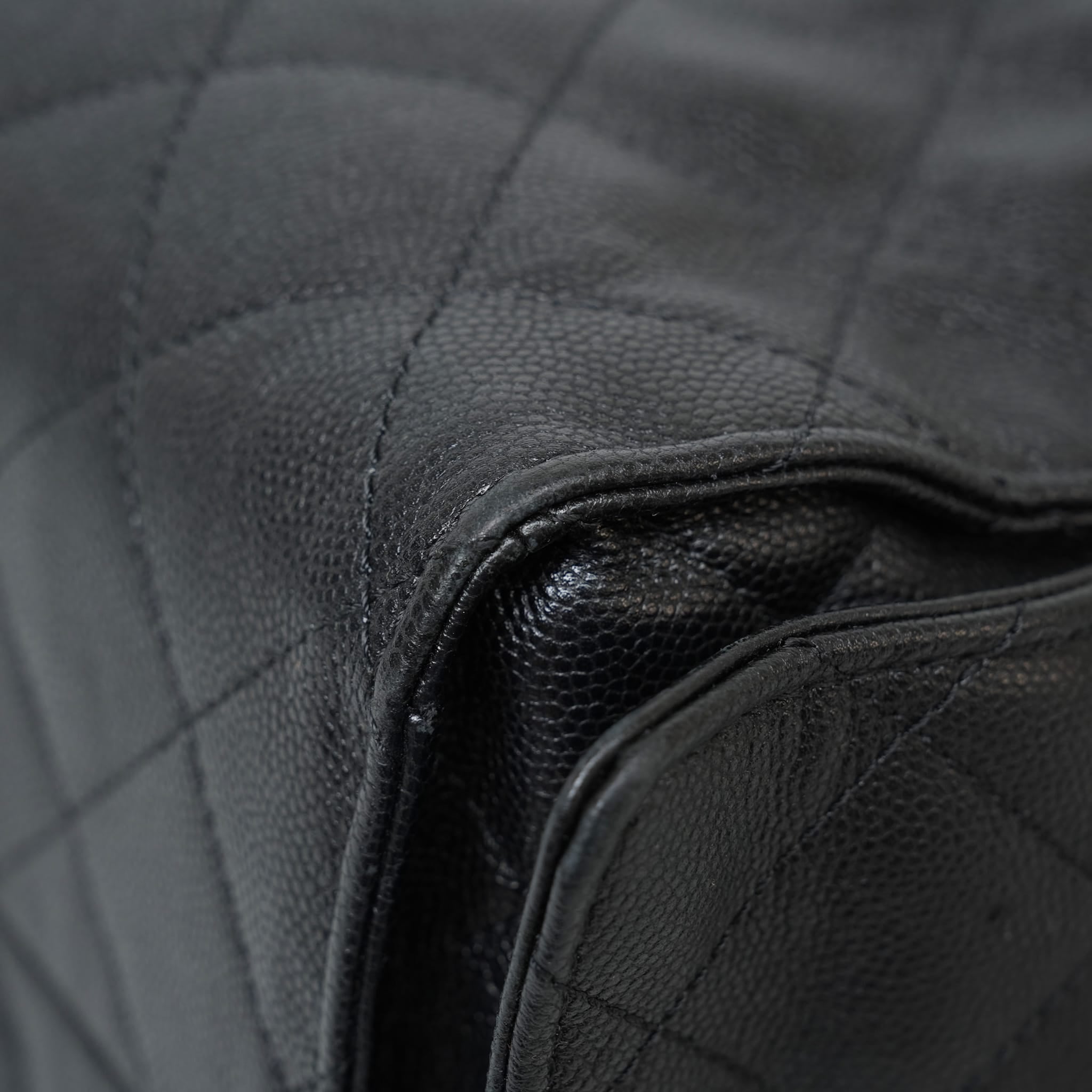 Product image 18 of 26: Black Caviar Quilted 25 Hobo Bag Medium Aged Gold Hardware