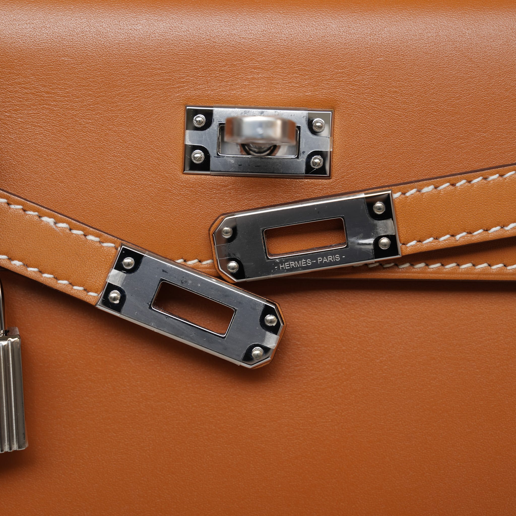 Product image 16 of 19: Kelly 25 Toffee Butler Palladium Plated B Stamp