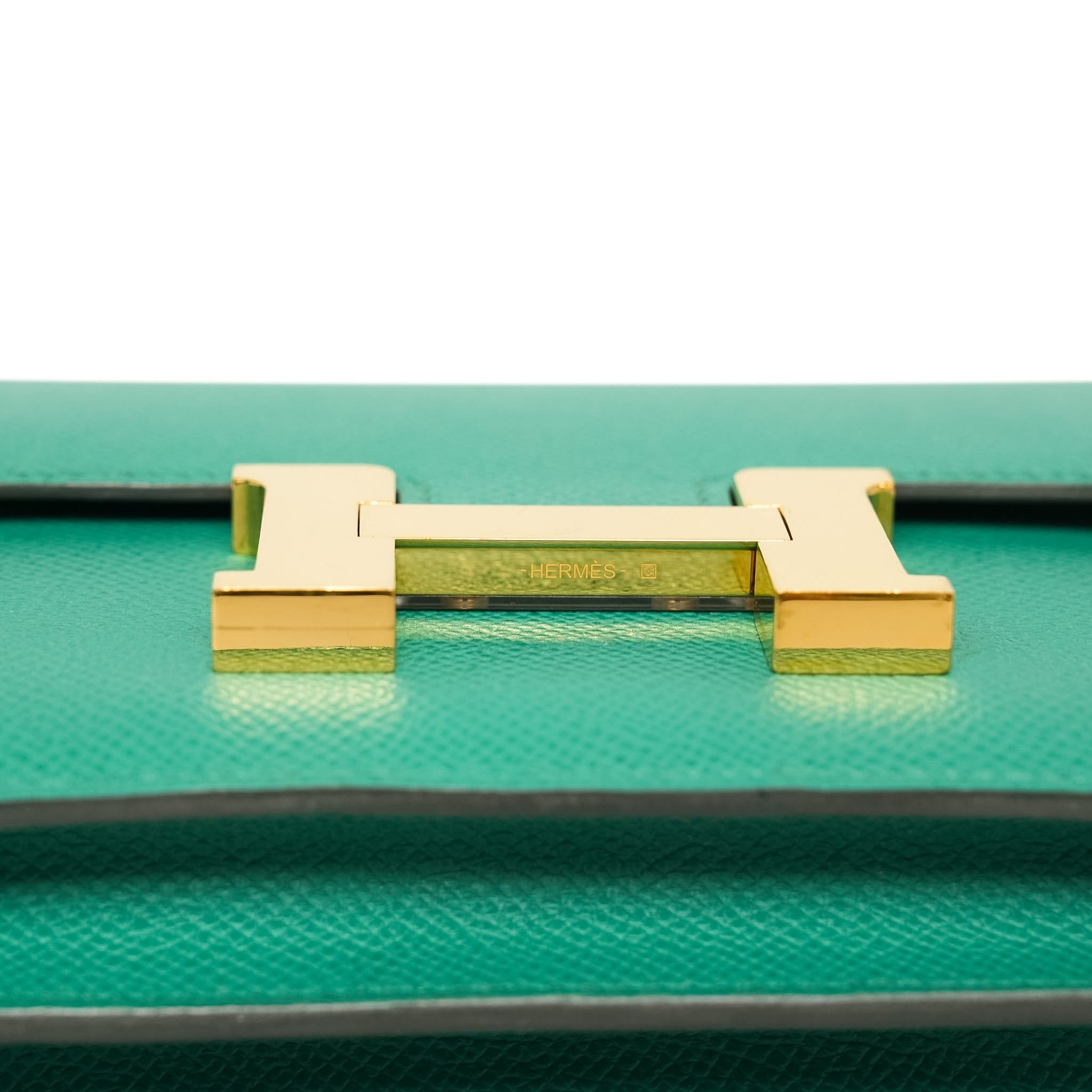 Product image 11 of 29: Constance 18 Vert Jade Epsom Gold Plated B Stamp