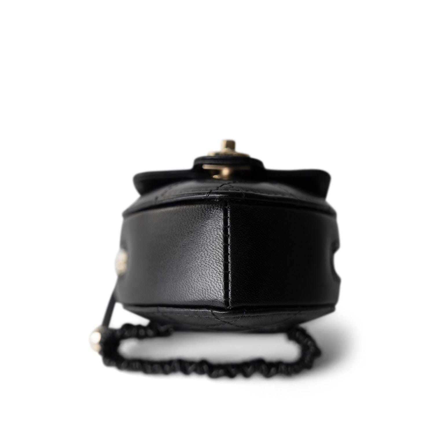 Buy REDELUXE's Exclusive CHANEL 22S CC In Love Black Heart Zipped