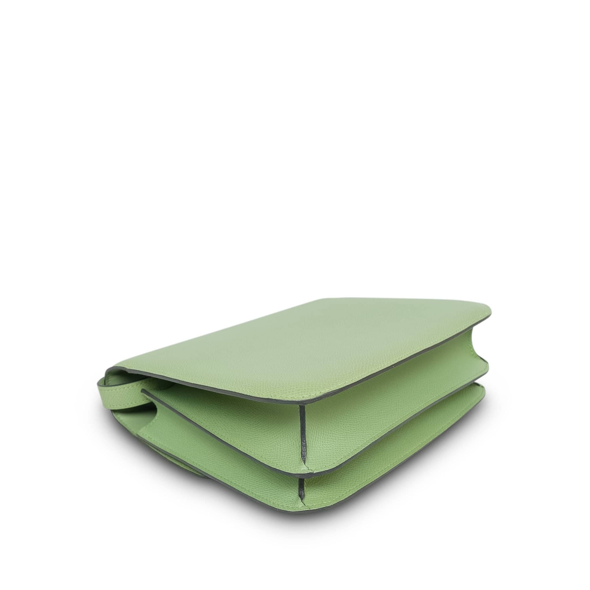 Product image 11 of 15: Constance 24 Vert Criquet Epsom Palladium Plated Y Stamp