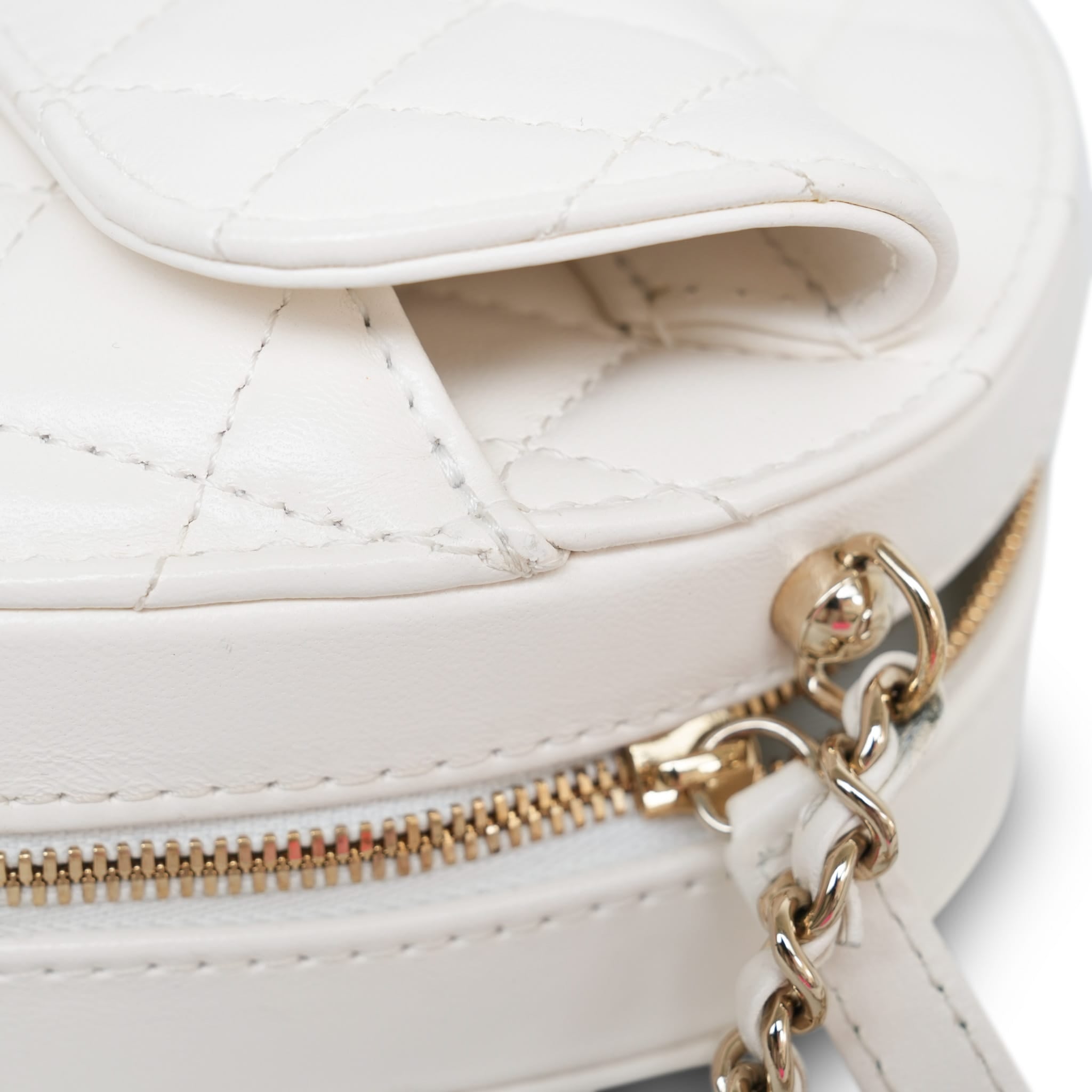 Product image 16 of 17: 25B White Lambskin Quilted Heart Bag Large LGHW