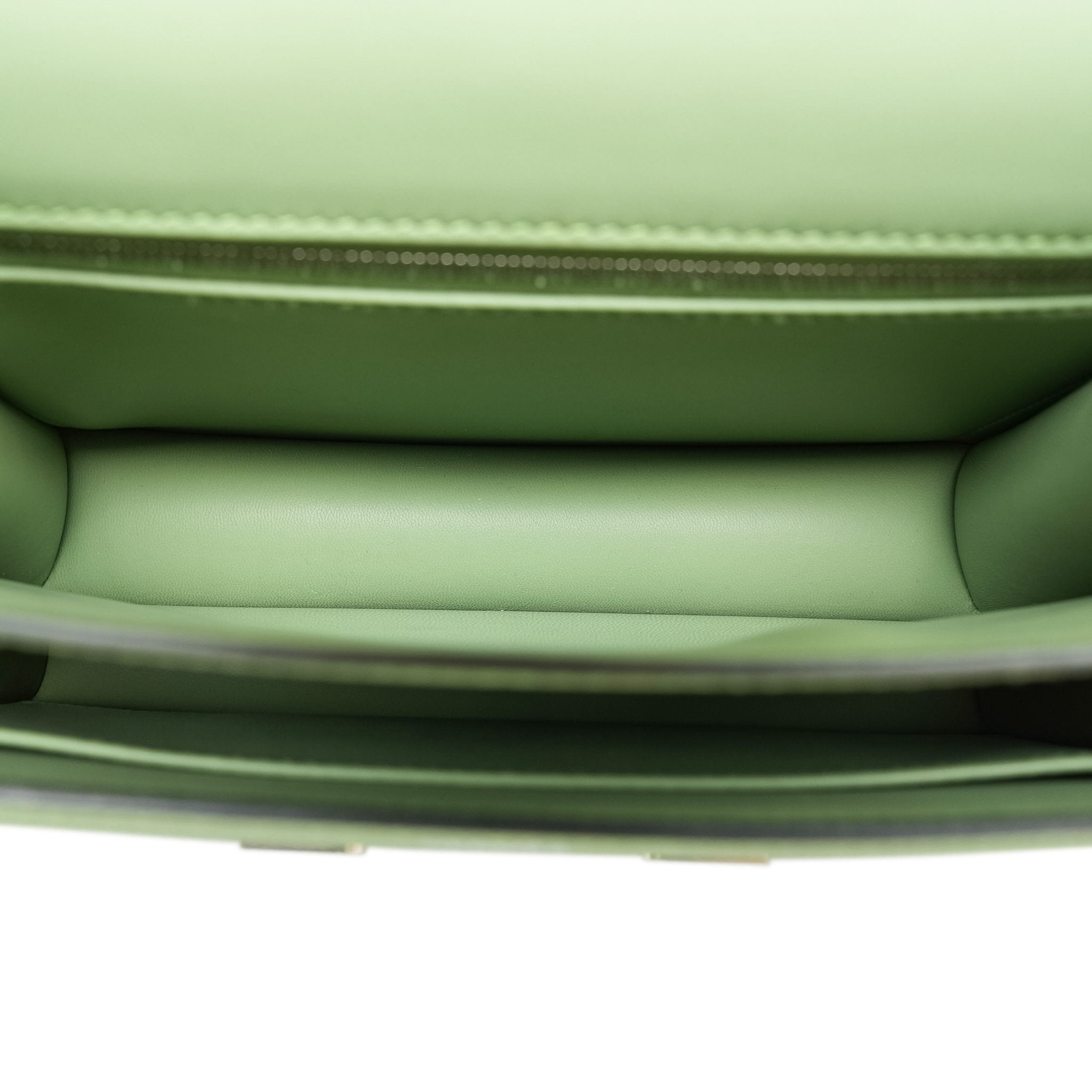 Product image 13 of 15: Constance 24 Vert Criquet Epsom Palladium Plated Y Stamp