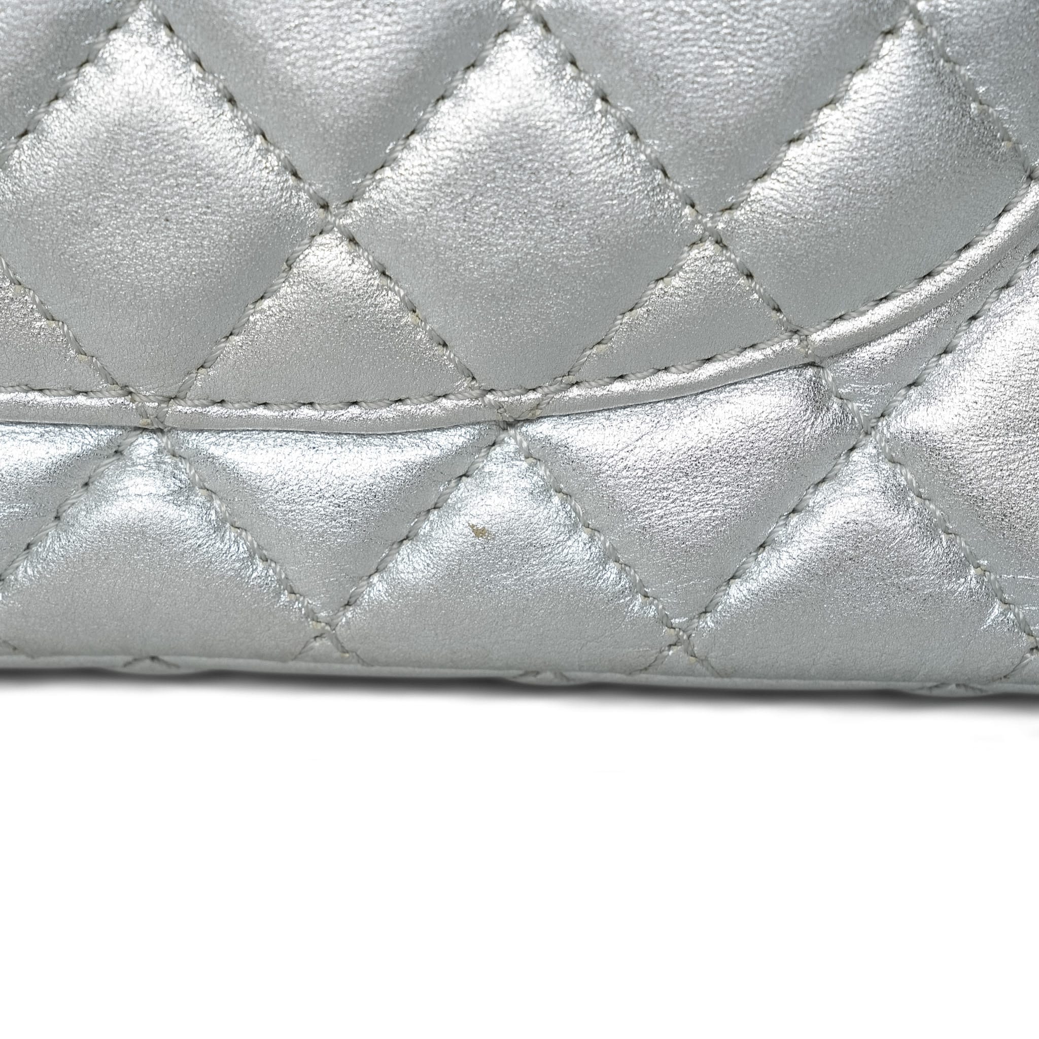 Product image 6 of 28: Silver Metallic Calfskin Quilted Classic Flap Medium Aged Gold Hardware
