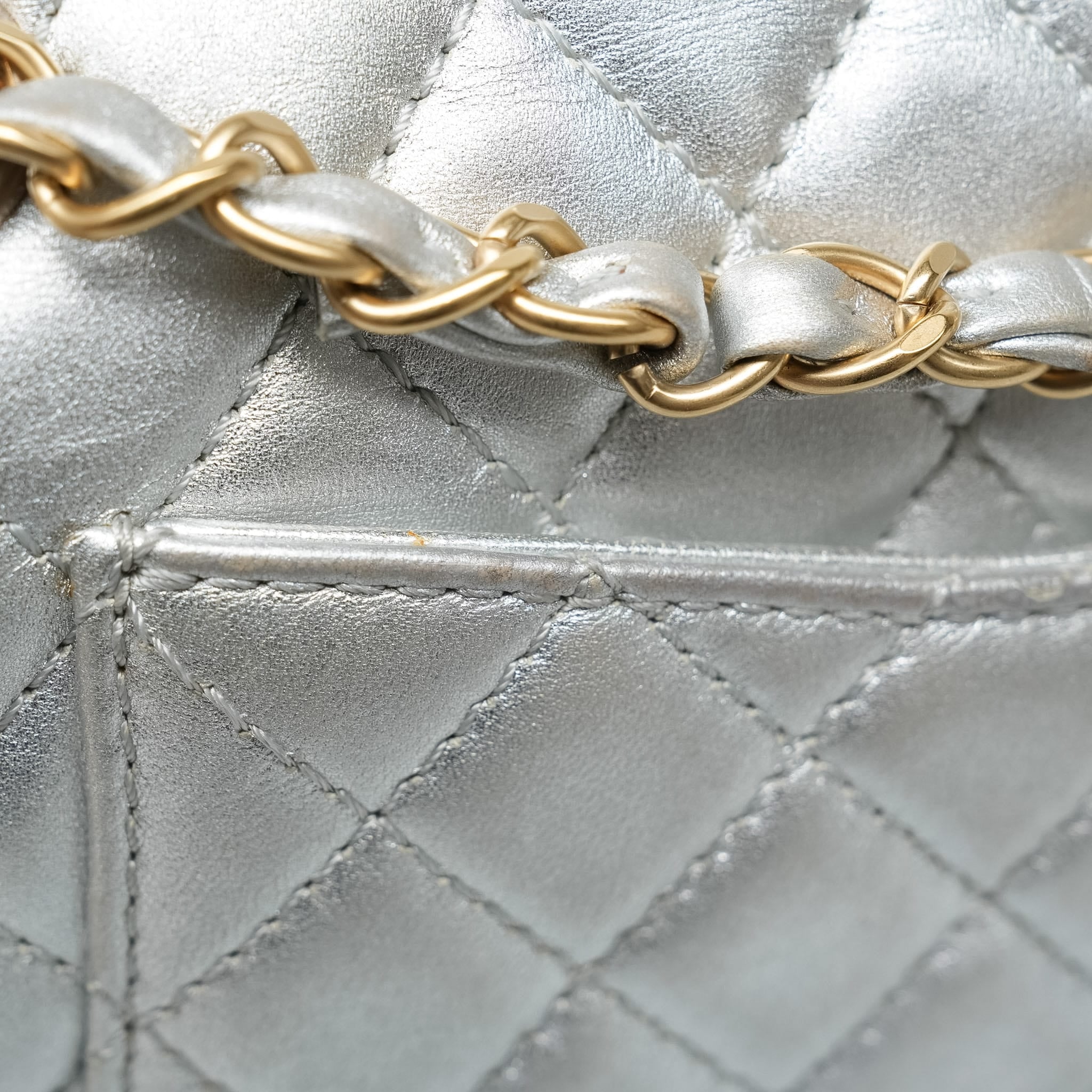 Product image 8 of 28: Silver Metallic Calfskin Quilted Classic Flap Medium Aged Gold Hardware