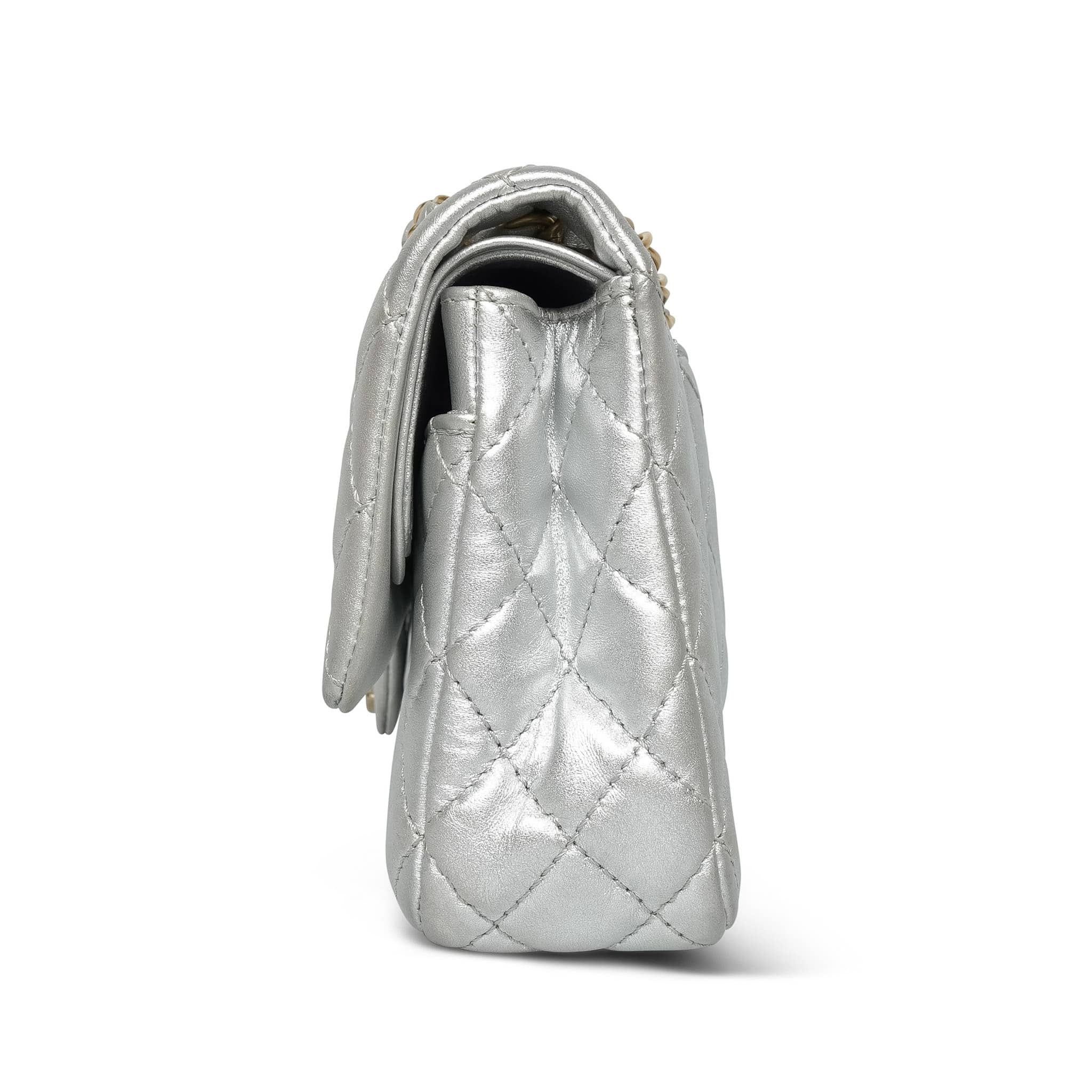 Product image 10 of 28: Silver Metallic Calfskin Quilted Classic Flap Medium Aged Gold Hardware