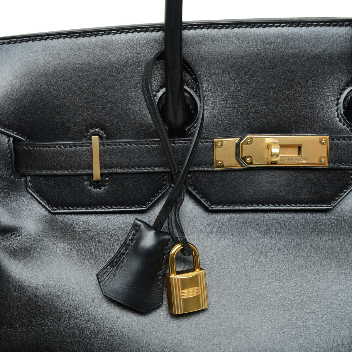 HAC 32 Black Box Calfskin Gold Plated V Circle
