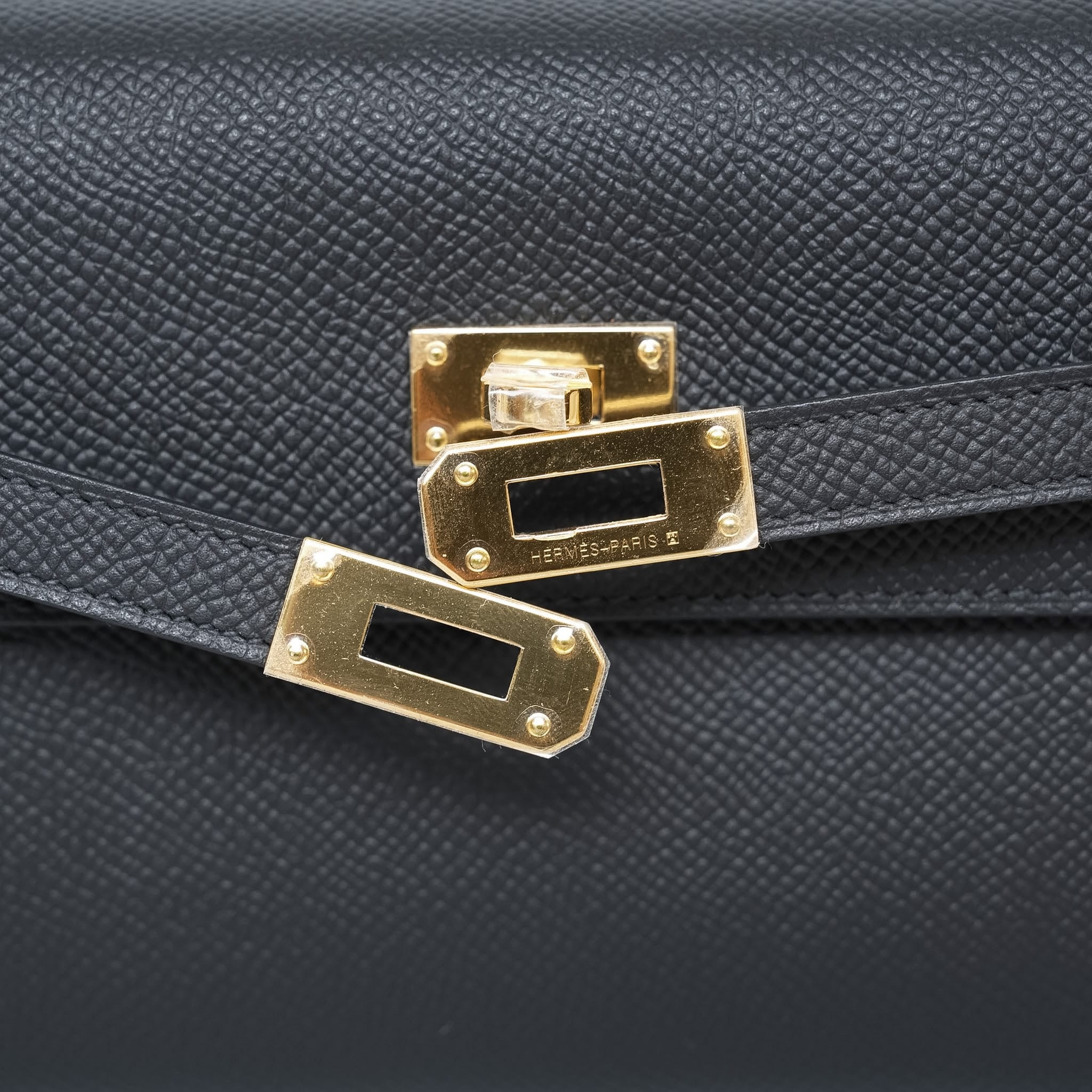 Product image 4 of 15: Kelly Wallet To Go Black Epsom Gold Plated G Stamp
