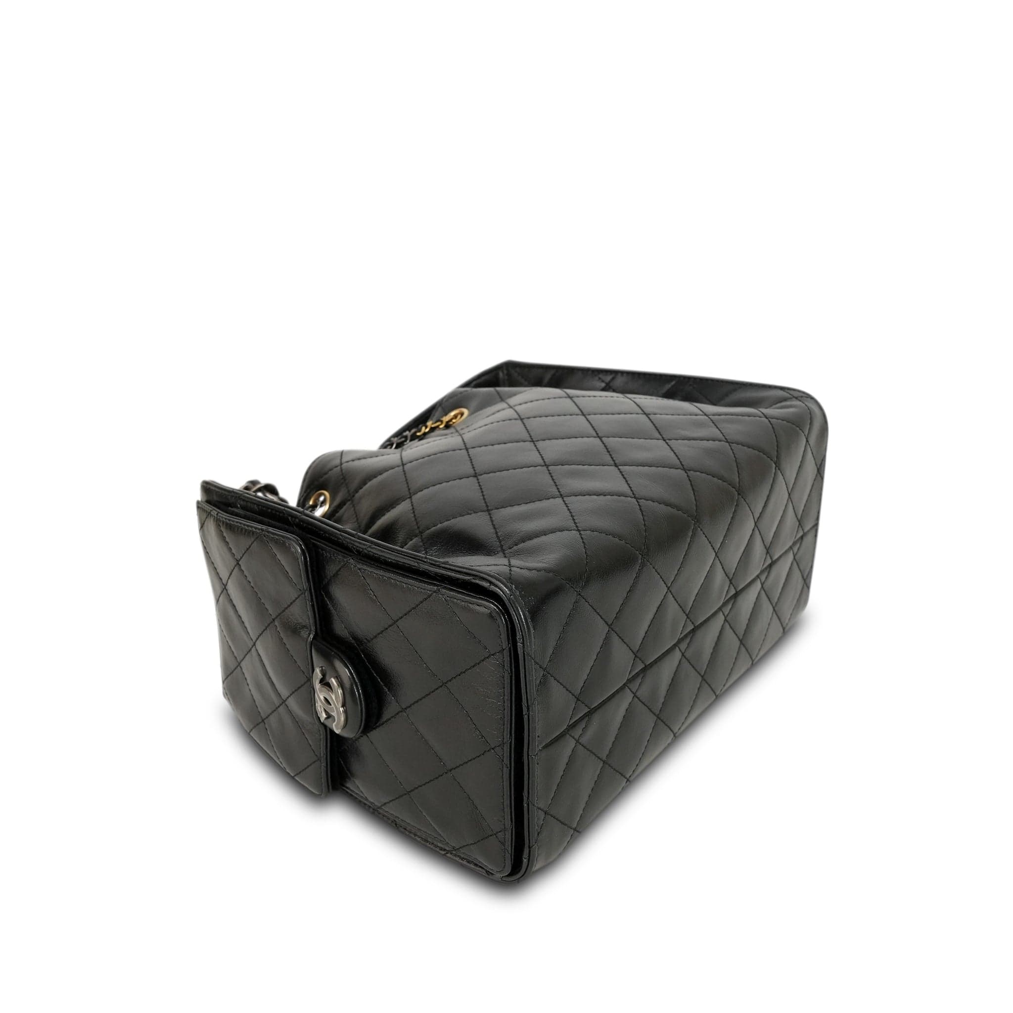 25B Black Shiny Calfskin Quilted 25 Hobo Bag Small Mixed