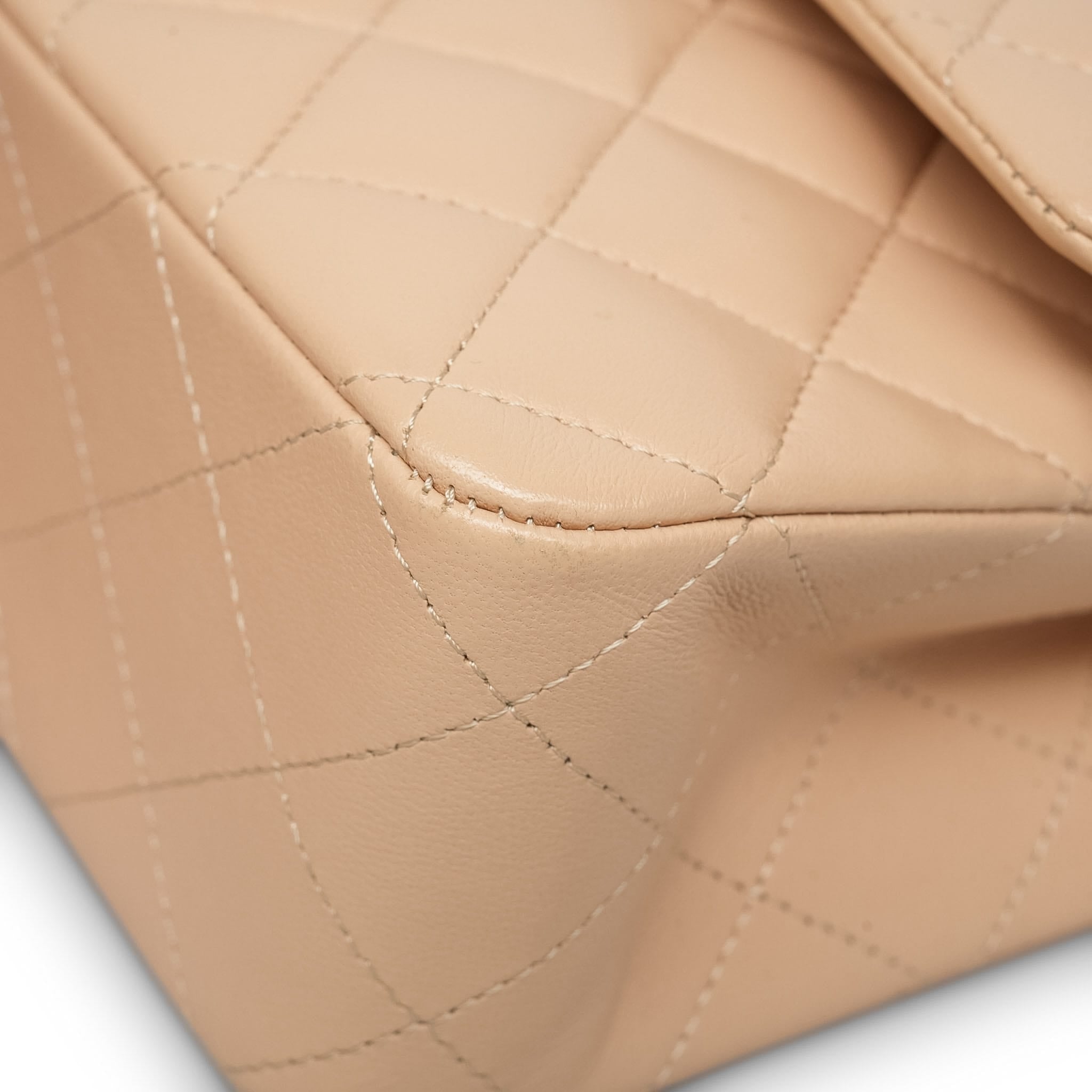 Beige Clair Lambskin Quilted Classic Flap Medium Gold HW