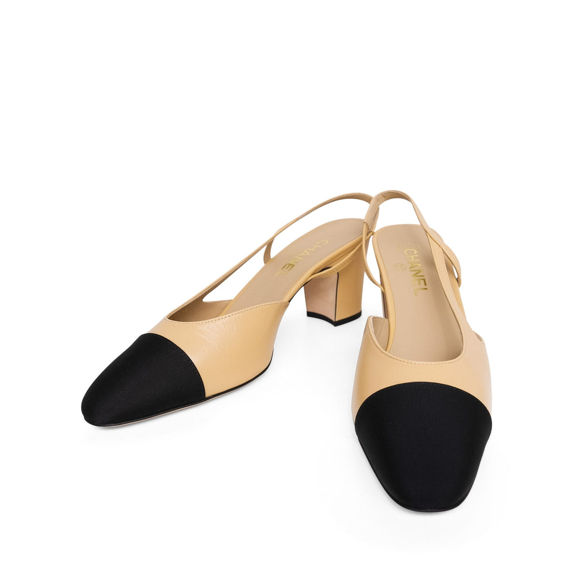Chanel Beige Black Goatskin Grosgrain Cap Toe CC Slingback Pumps Size 41.5