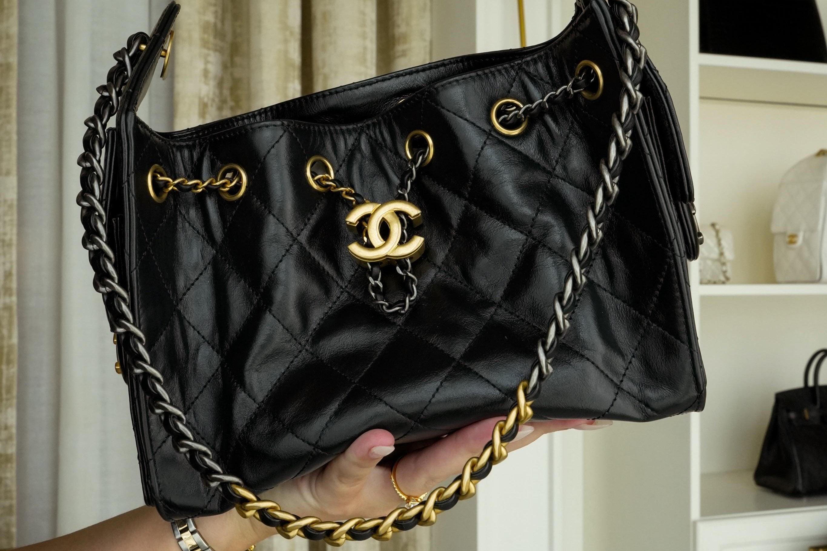 Product image 10 of 17: Black Calfskin Quilted 25 Hobo Bag Mini MHW