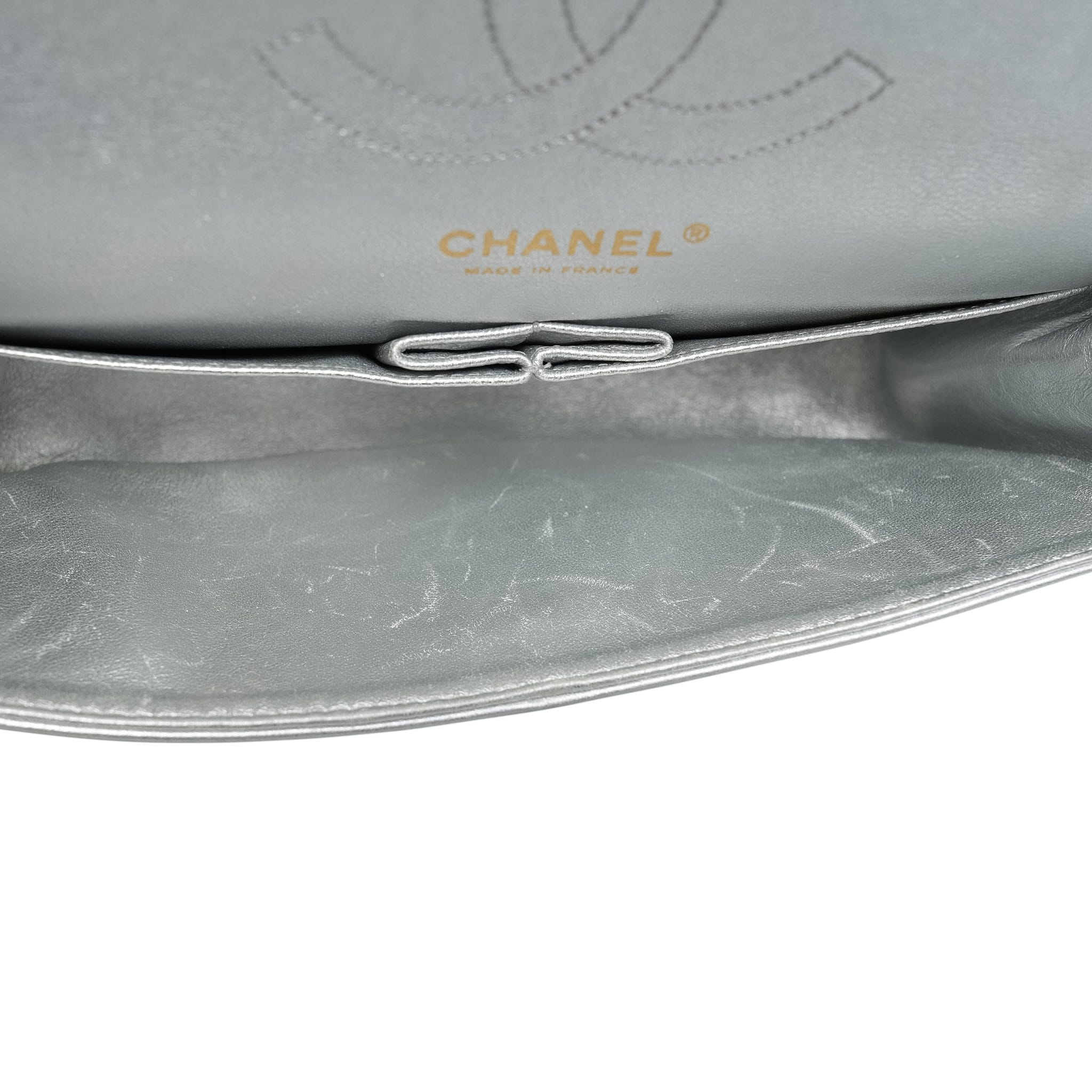 Product image 19 of 28: Silver Metallic Calfskin Quilted Classic Flap Medium Aged Gold Hardware