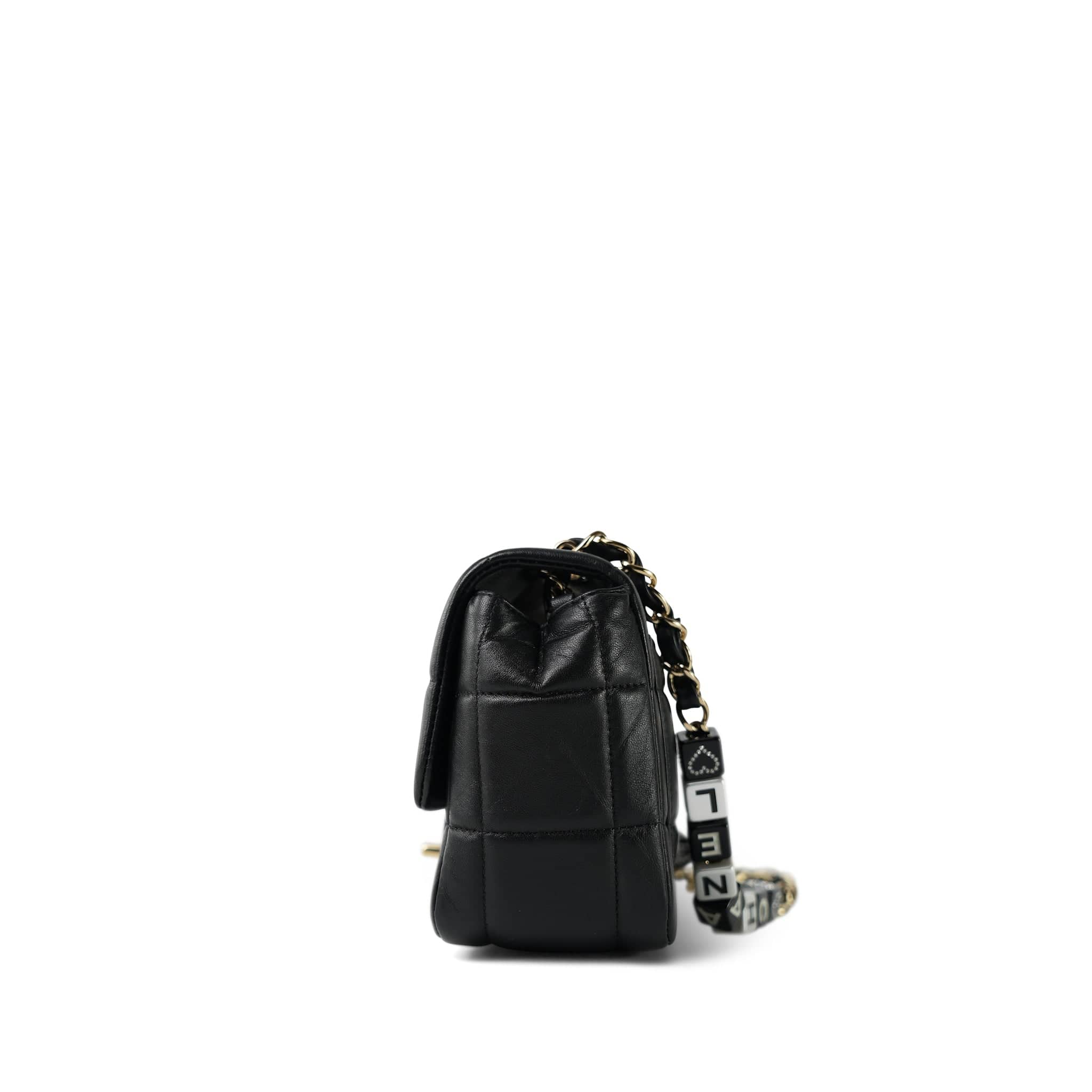 【ヴィンテージ】Rank:S☆Chanel Black Chic With Me Series18 Chanel Vintage Black Patent Crossbody Bag - Ann's Fabulous