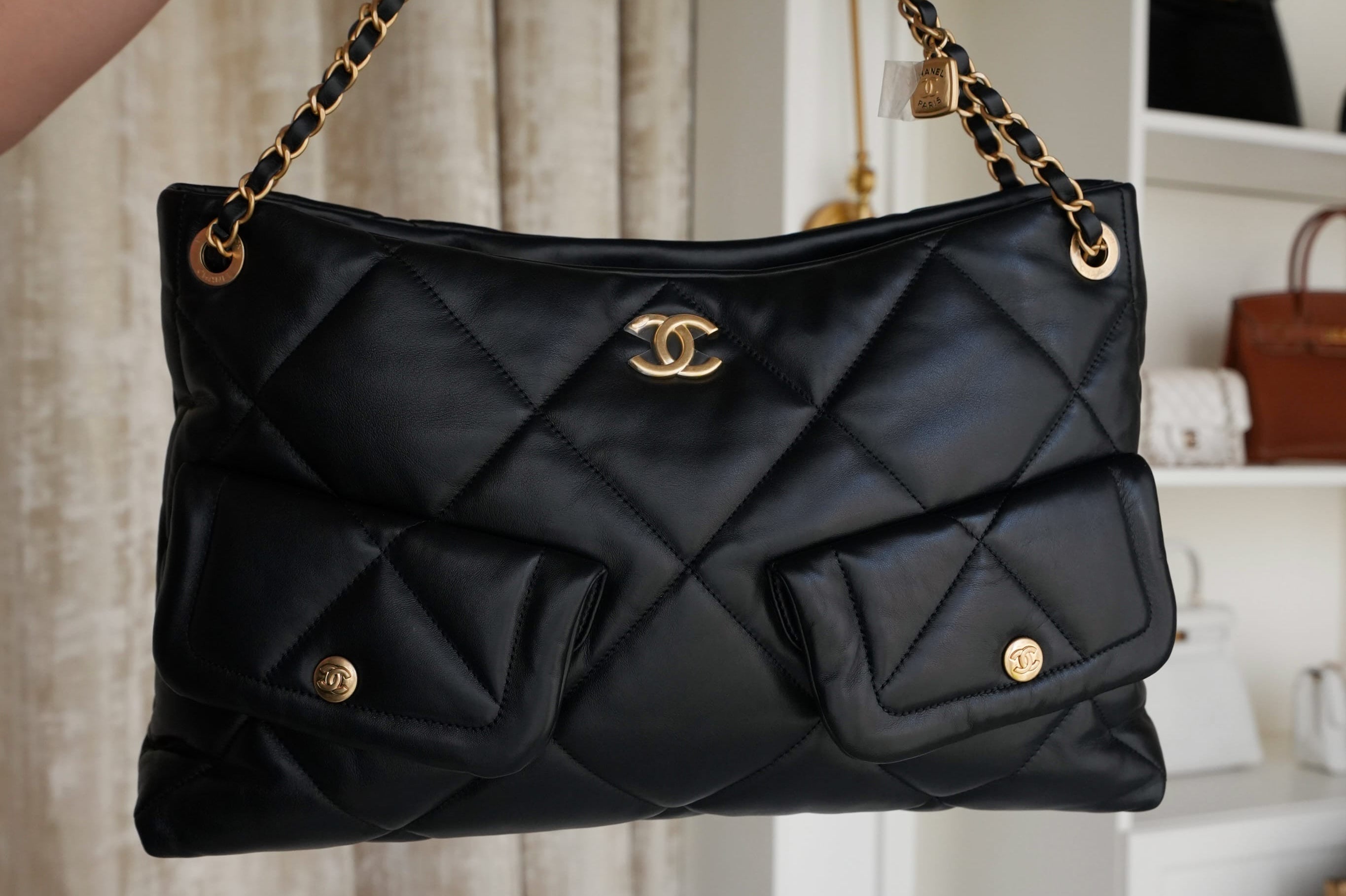 Product image 10 of 15: 25K Black Lambskin Quilted Hobo Shopping Bag Large AGHW