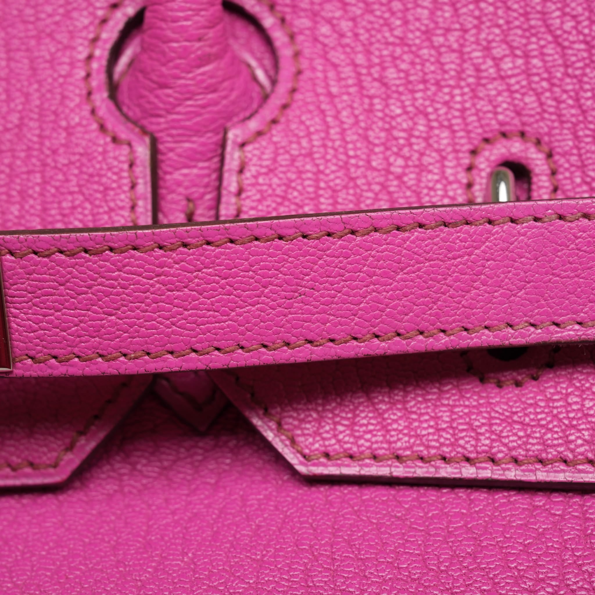 Product image 26 of 27: HAC 32 Fuchsia Chèvre de Coromandel Palladium Plated J Square Stamp