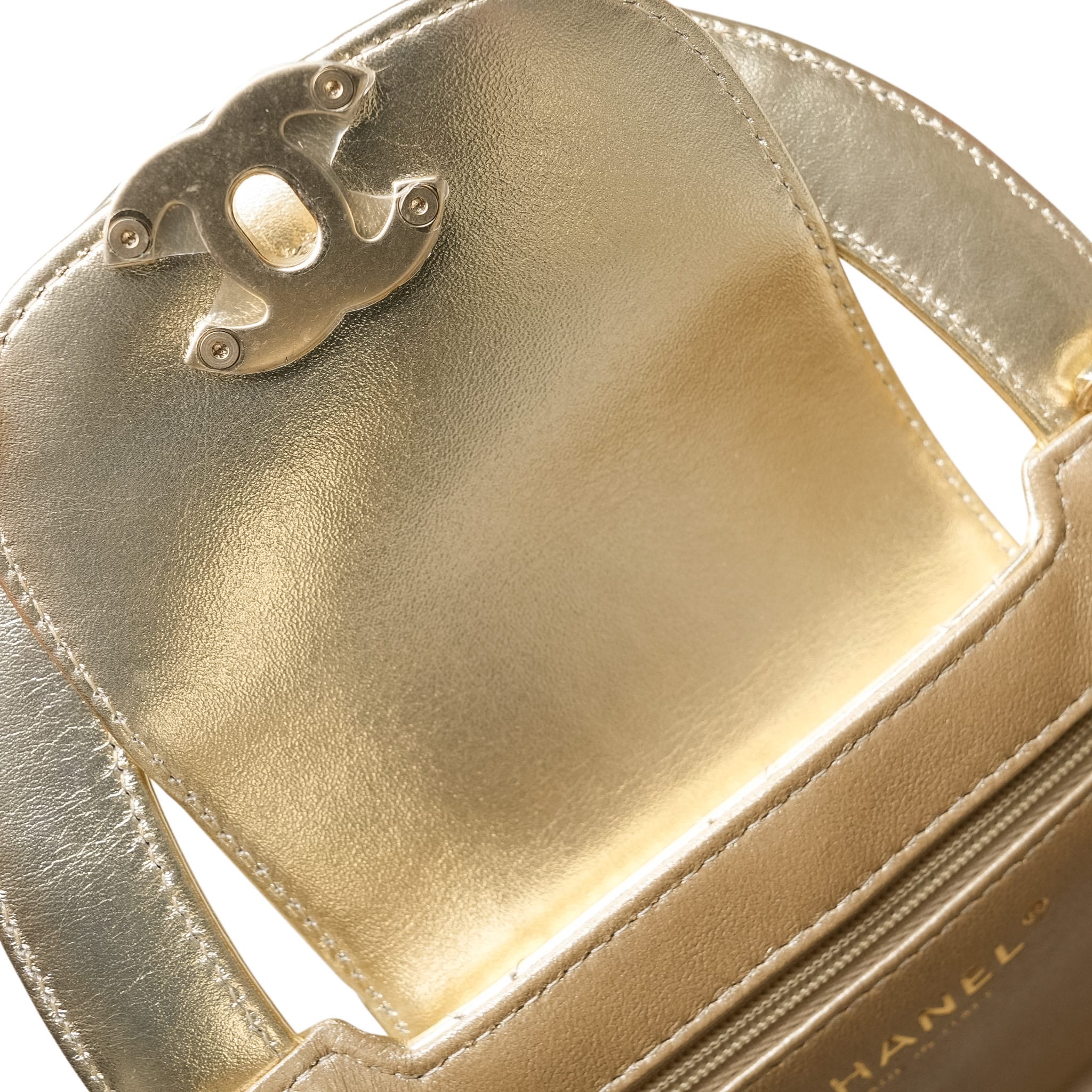 Product image 17 of 17: Gold Metallic Crumpled Calfskin Quilted Kelly Shopper Small Aged Gold Hardware