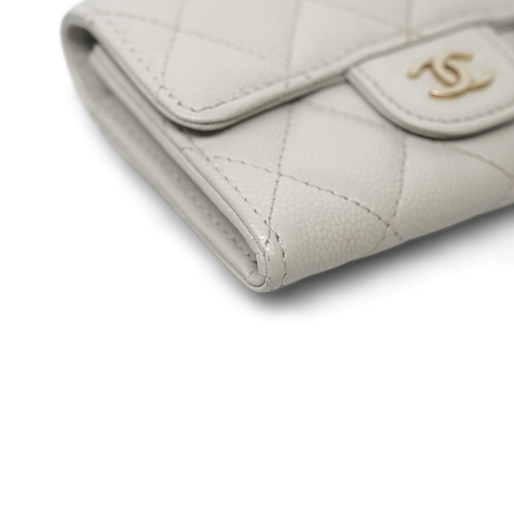Product image 8 of 17: Light Grey Caviar Quilted Classic Flap Card Holder LGHW