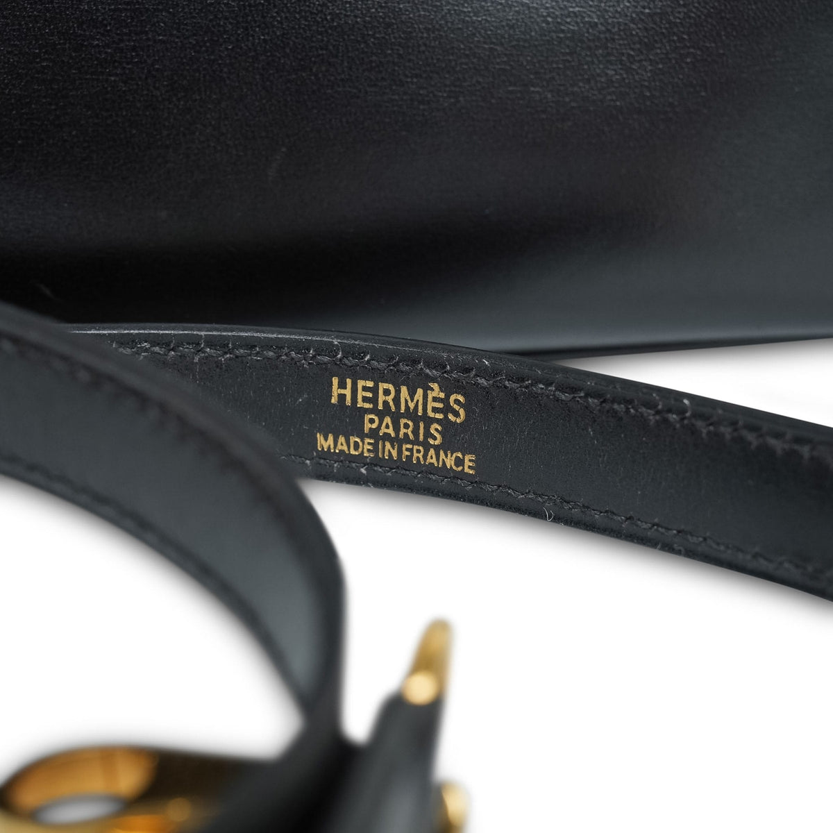 Kelly Retourne 28 Black Box Calfskin Gold Plated D Square Stamp