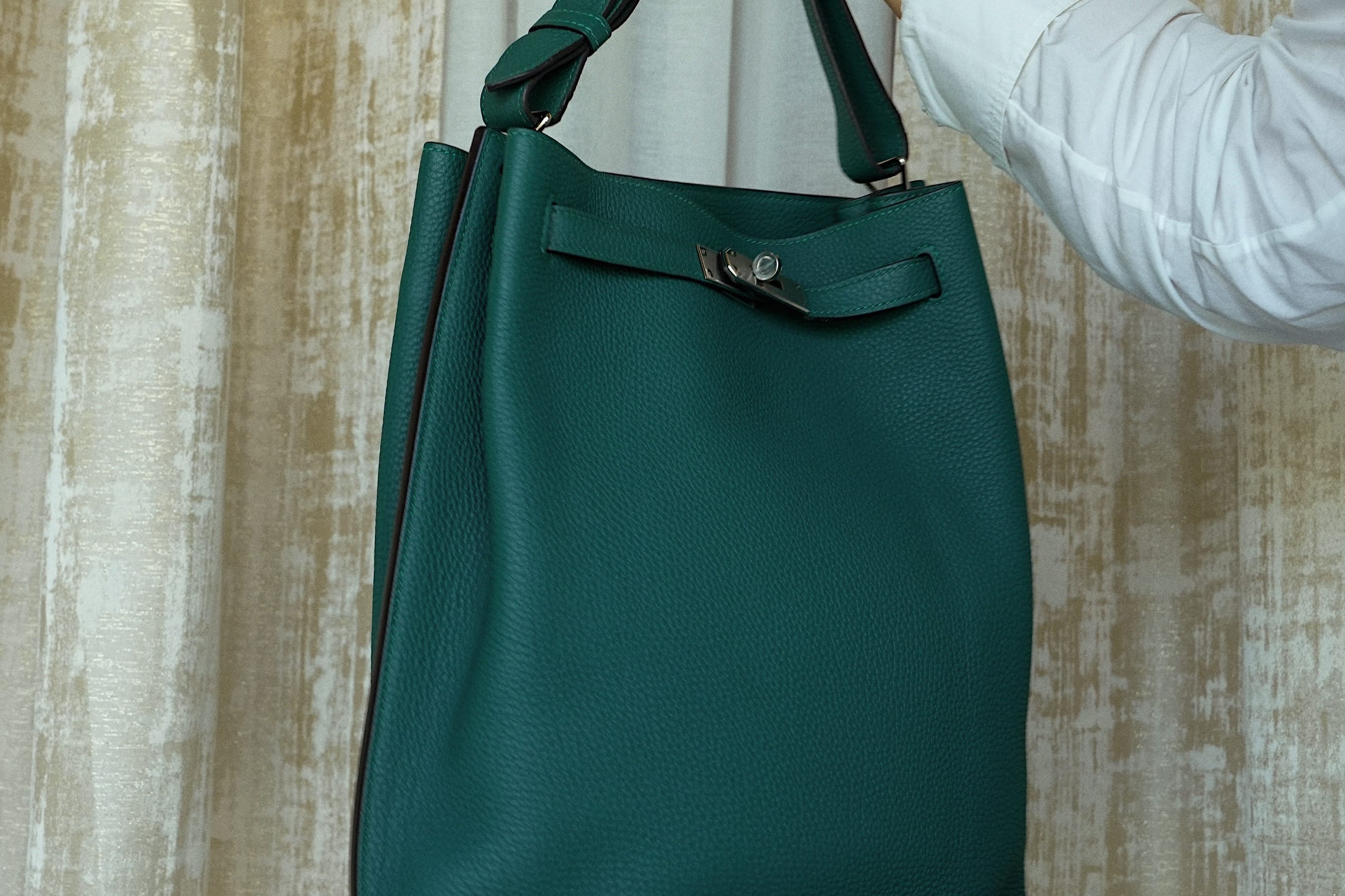 Product image 10 of 21: So Kelly 26 Malachite Togo Palladium Plated Q Square Stamp