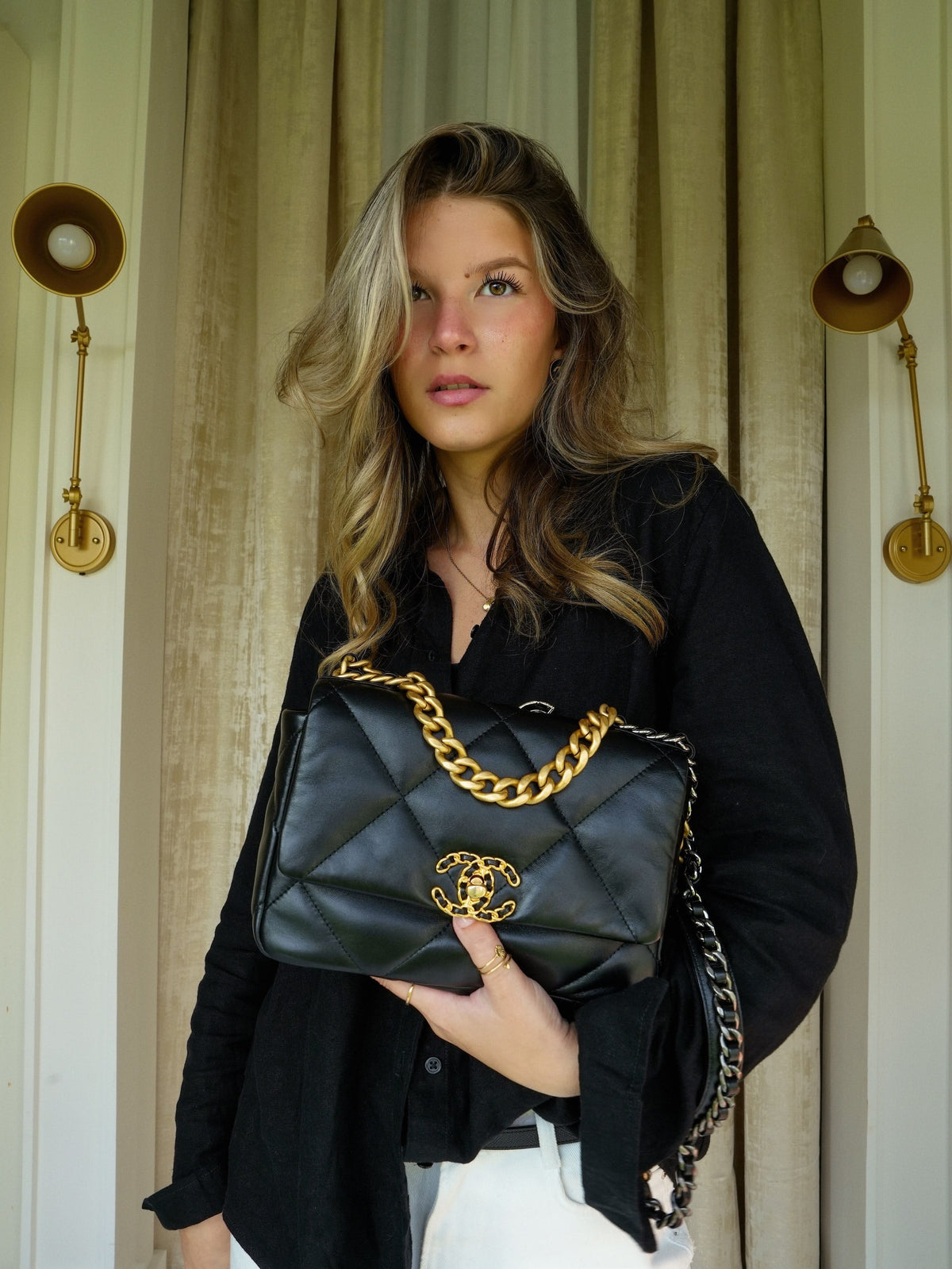 22K Black Lambskin Quilted Small 19 Flap MHW