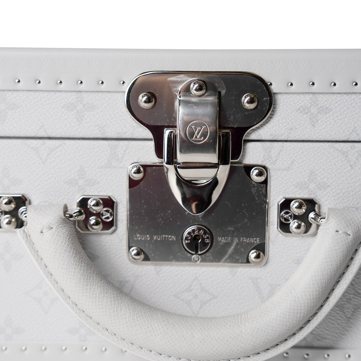Louis Vuitton Bisten 50 Optic White Monogram Canvas Taigarama Trunk