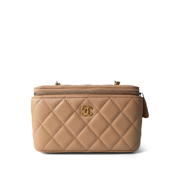 CHANEL ベージュ キルティング ケース DDC1076A-6772-4FC5-8F41-