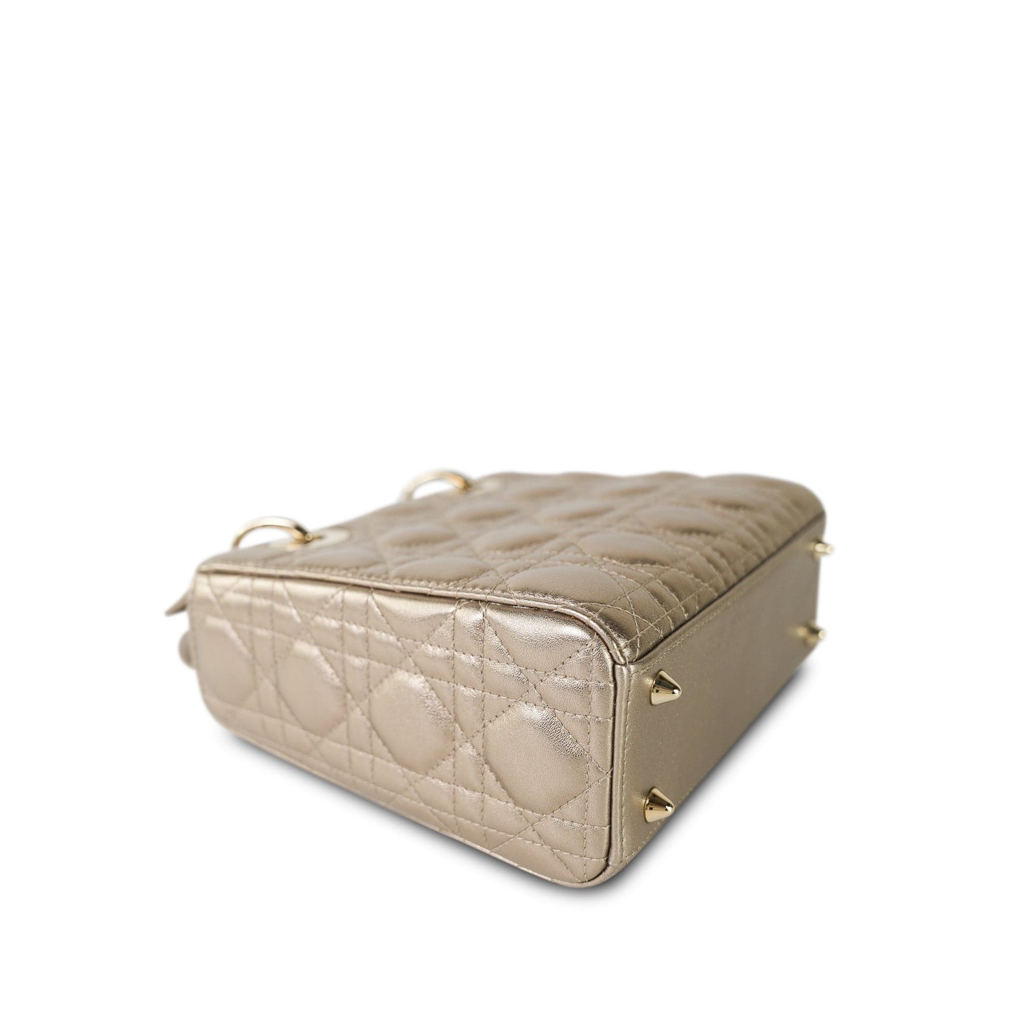 Lady DIOR 25SS新作♪【 Dior 】 スモール バッグ ×Gold☆ Dior Lady Dior Mini gold - Luxe Du Jour