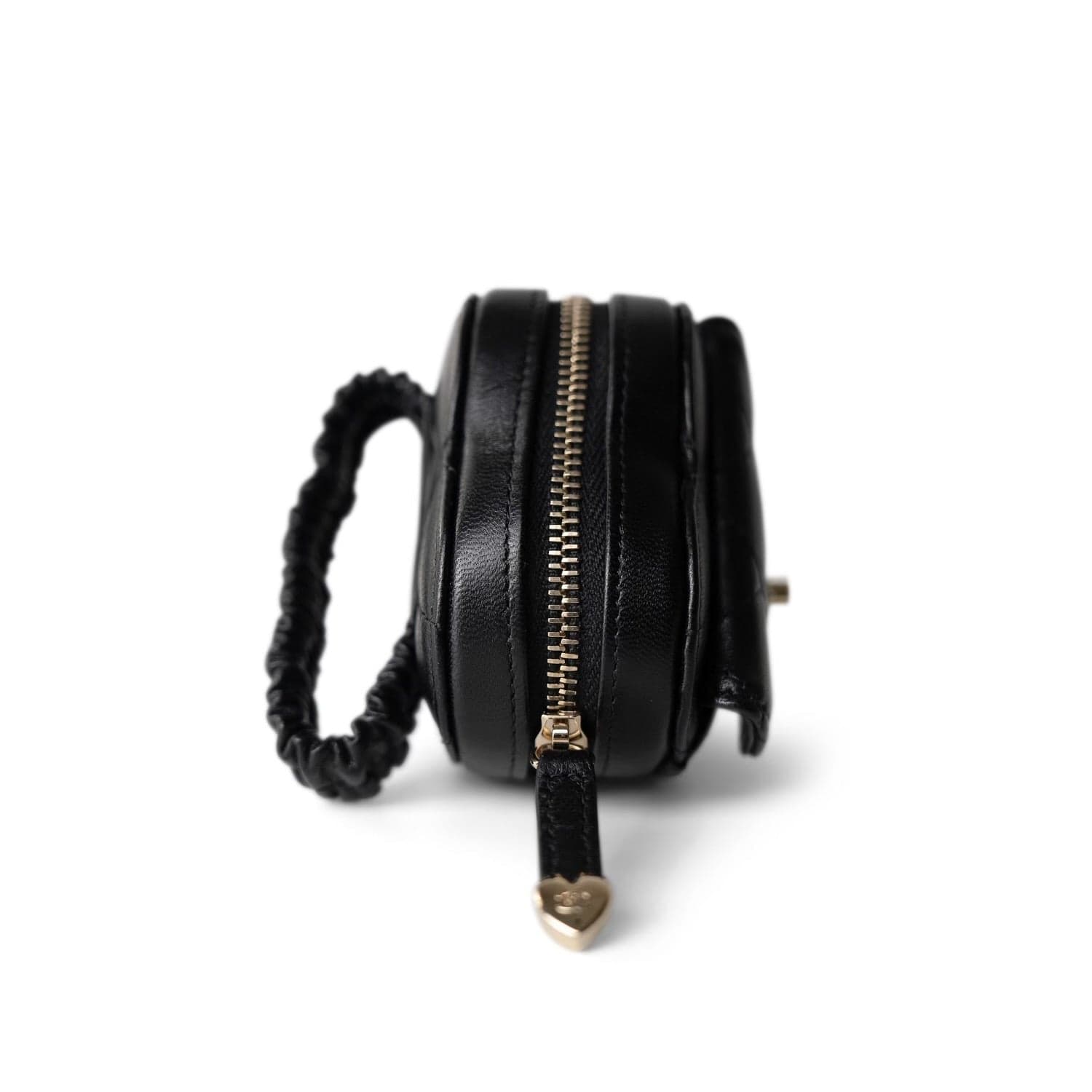 Buy REDELUXE's Exclusive CHANEL 22S CC In Love Black Heart Zipped