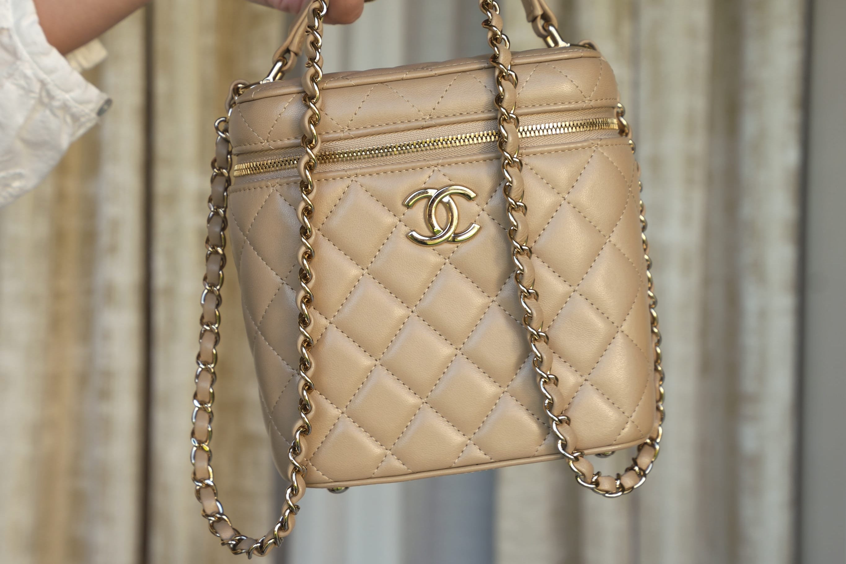 Product image 10 of 28: Beige Lambskin Quilted Top Handle Vanity Case LGHW