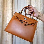 Product image 10 of 19: Kelly 25 Toffee Butler Palladium Plated B Stamp