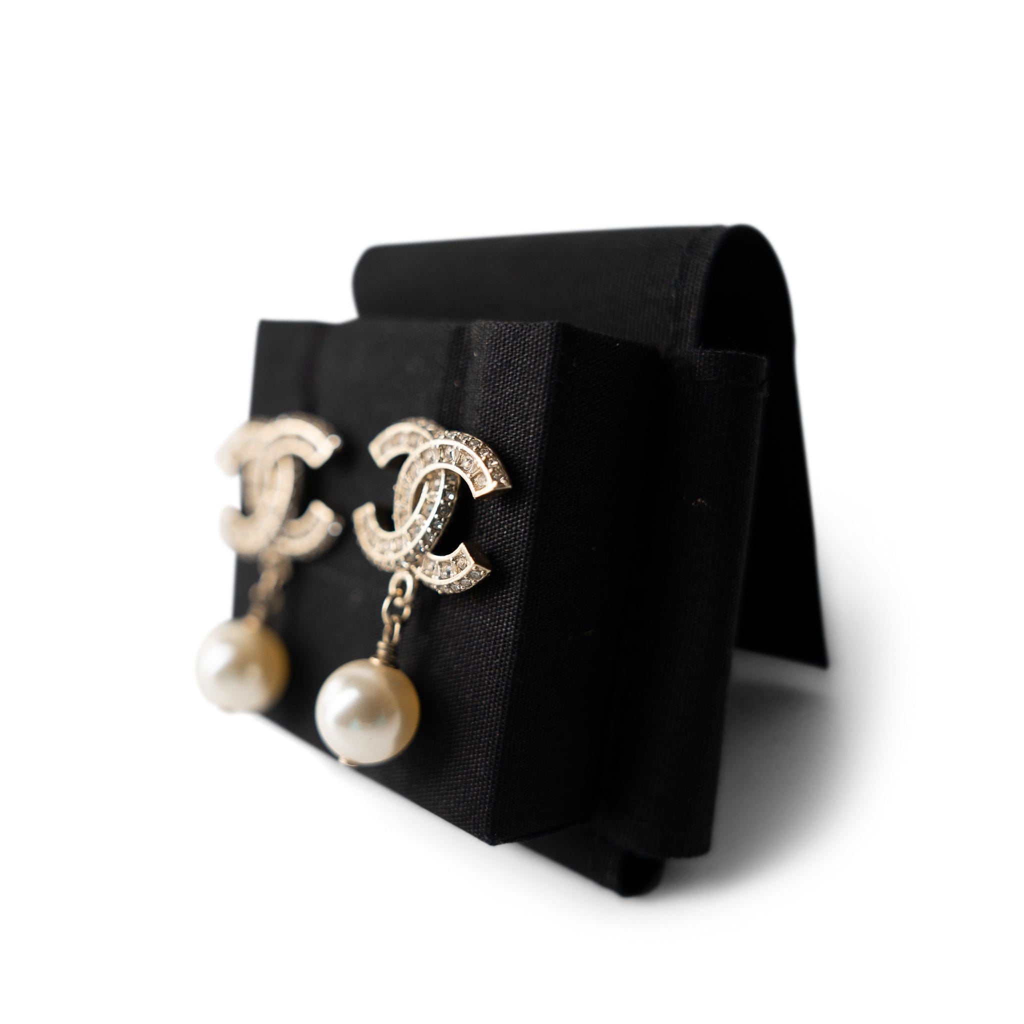 CHANEL 23A CC Silver Crystal & Pearly White Drop Earrings - Redeluxe