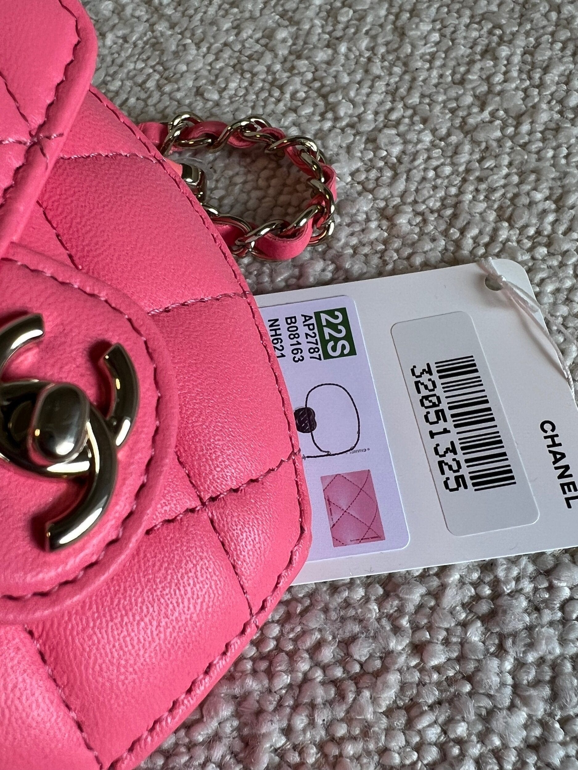 22S CC In Love Heart Zipped Pink Lambskin Quilted Belt Bag