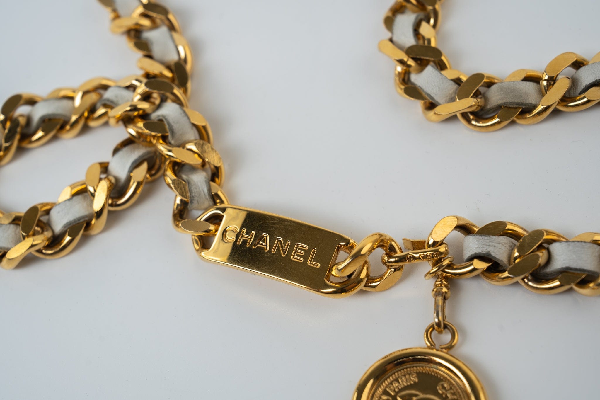 Vintage White / Gold Coco Mark Chain Belt – REDELUXE