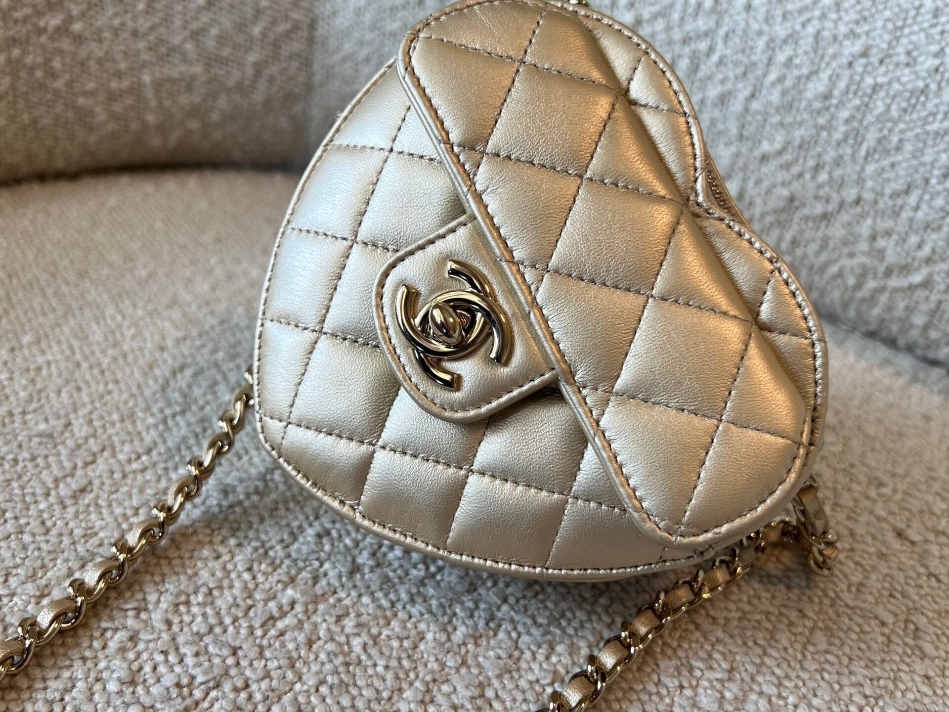 CHANEL Clutch 22S CC In Love Metallic Gold Lambskin Quilted Small (Clutch on Chain) Heart Bag LGHW - Redeluxe