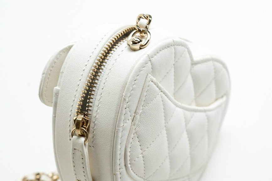 CHANEL Clutch 22S CC In Love White Lambskin Quilted Small (clutch with chain) Heart Bag LGHW - Redeluxe