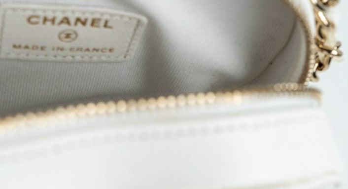 CHANEL Clutch 22S CC In Love White Lambskin Quilted Small (clutch with chain) Heart Bag LGHW - Redeluxe