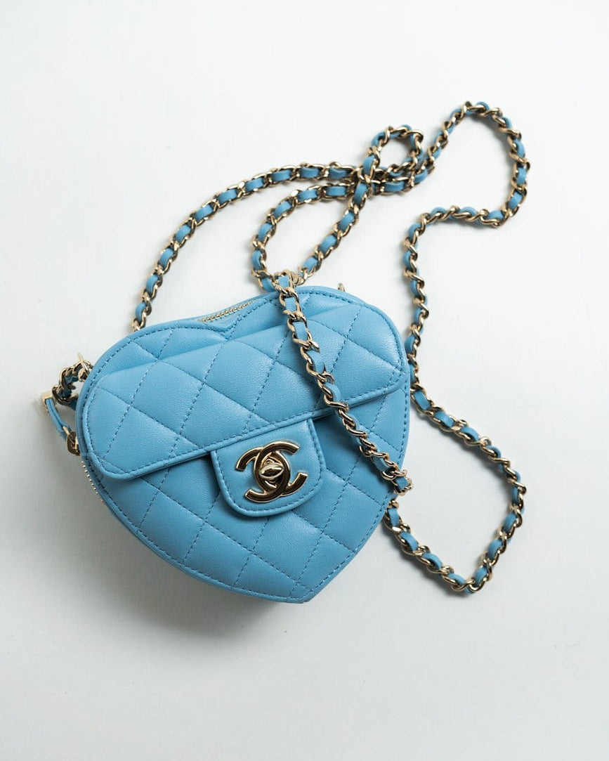 Buy CHANEL 22S CC in Love Blue Lambskin Quilted Clutch Luxury