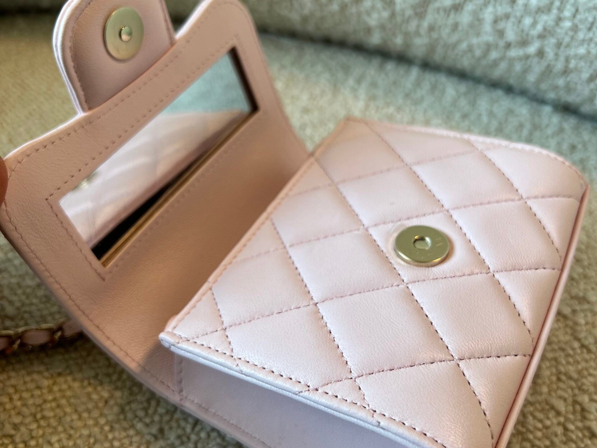 CHANEL Cosmetic Cases 22P Light Pink Lambskin Quilted Micro Vanity w/ Top Handle - Redeluxe