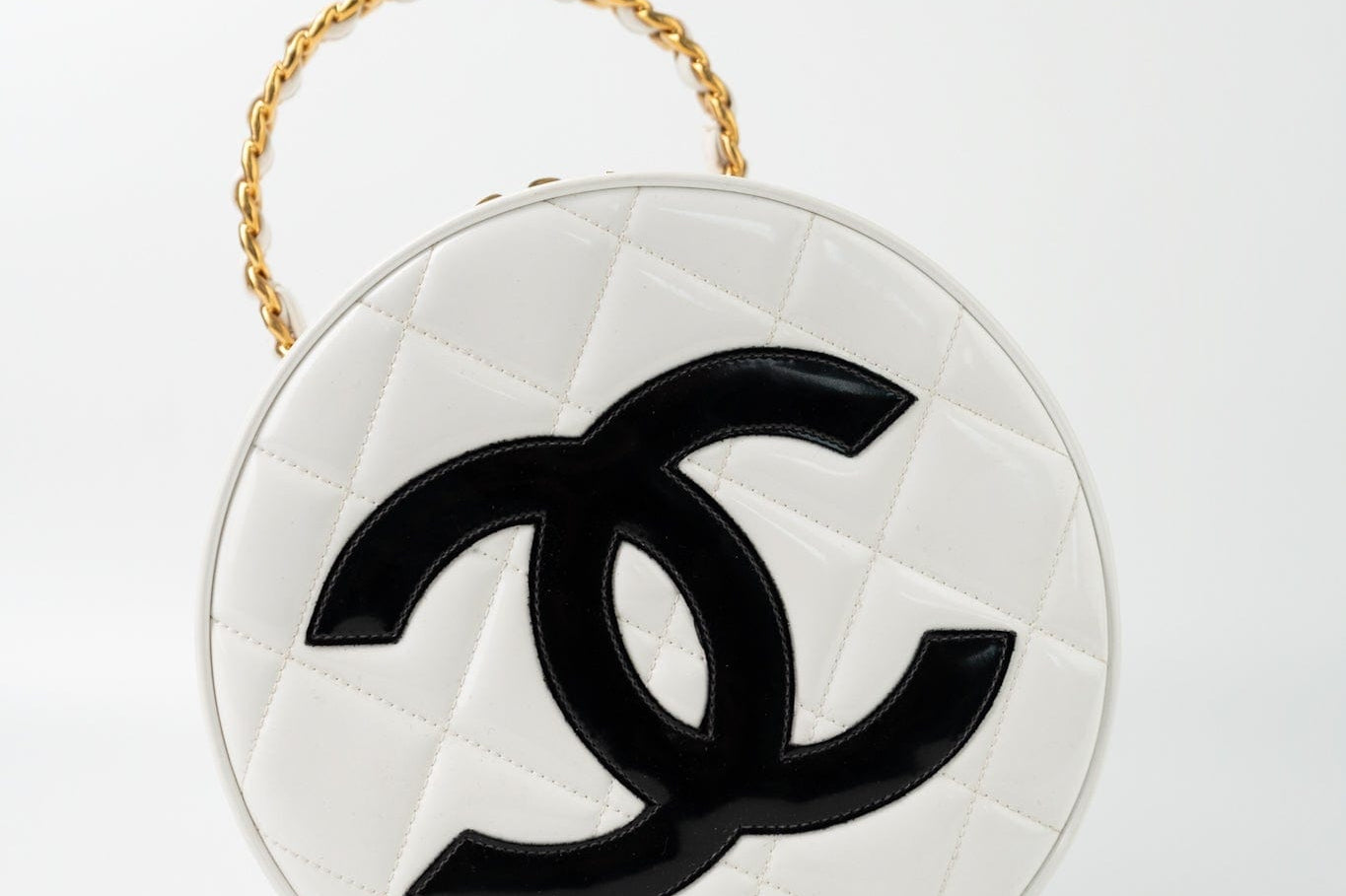 CHANEL Cosmetic Cases Vintage White Patent Leather Round Vanity Bag Gold Hardware - Redeluxe
