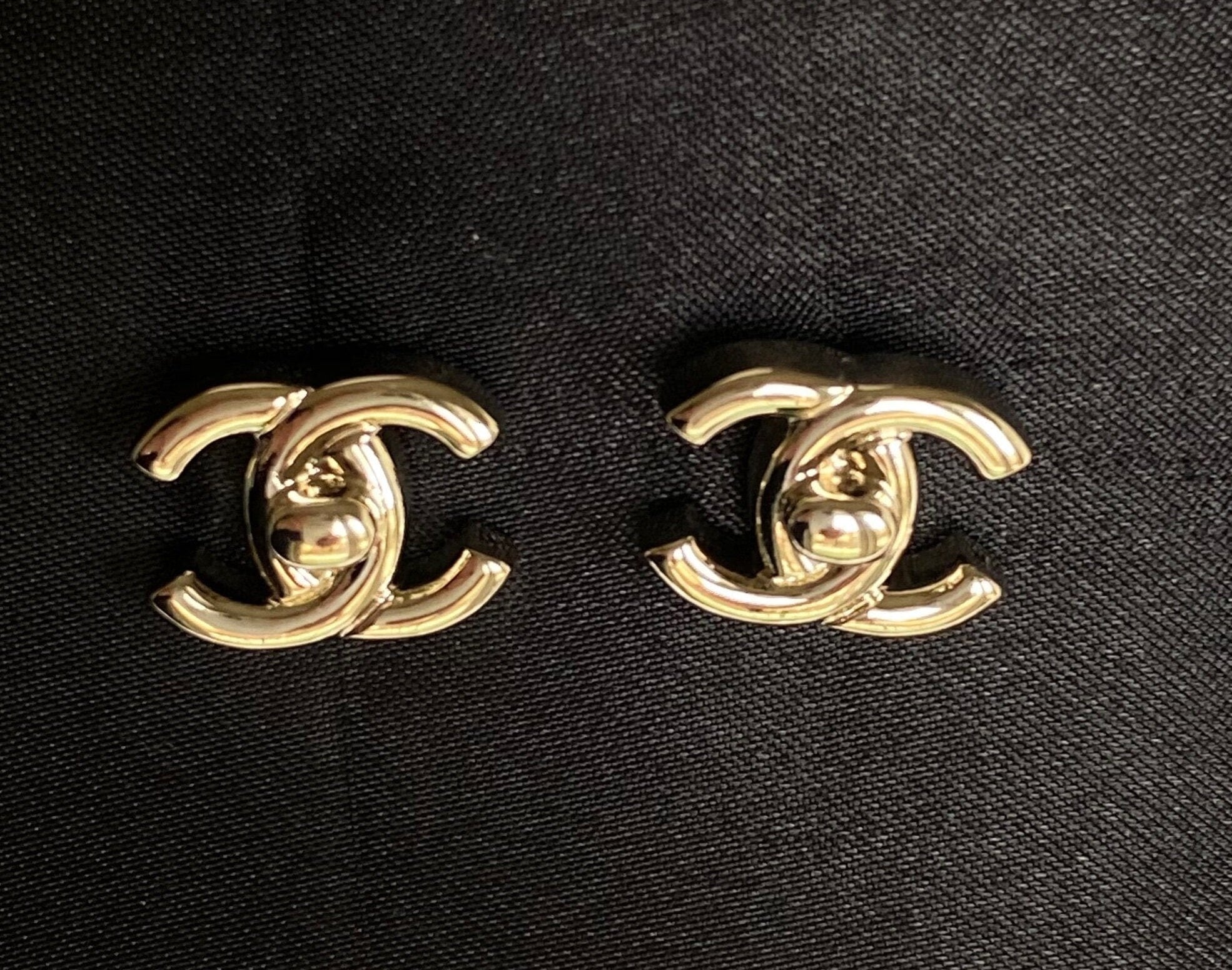 CHANEL Earrings Chanel CC Turnlock Earrings Light Gold - Redeluxe