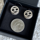 CHANEL Earrings Chanel Interlock CC Ligh Gold - Redeluxe