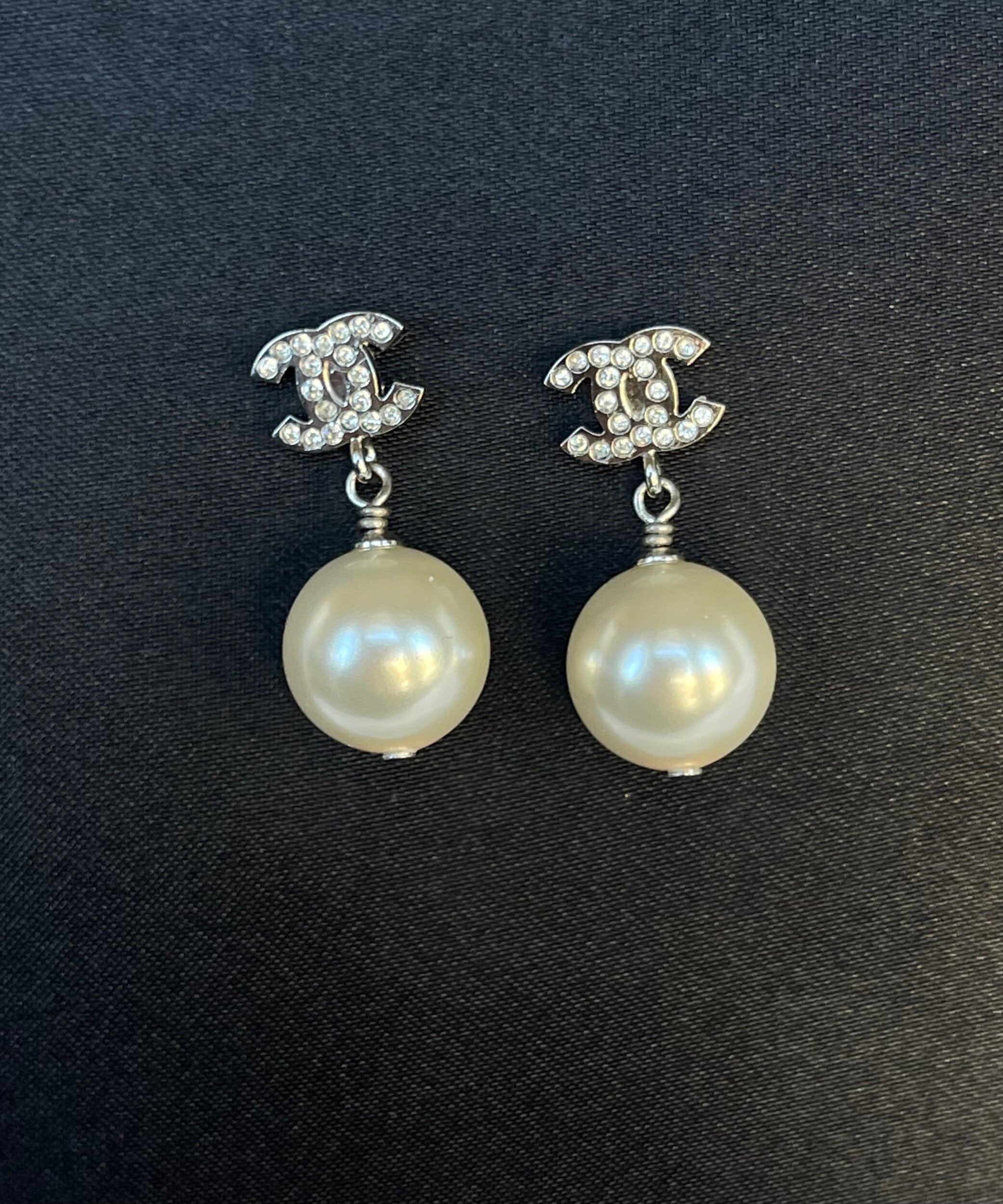 CHANEL Earrings Chanel Pearl Mini Crystal CC Logo Drop Earrings - Redeluxe