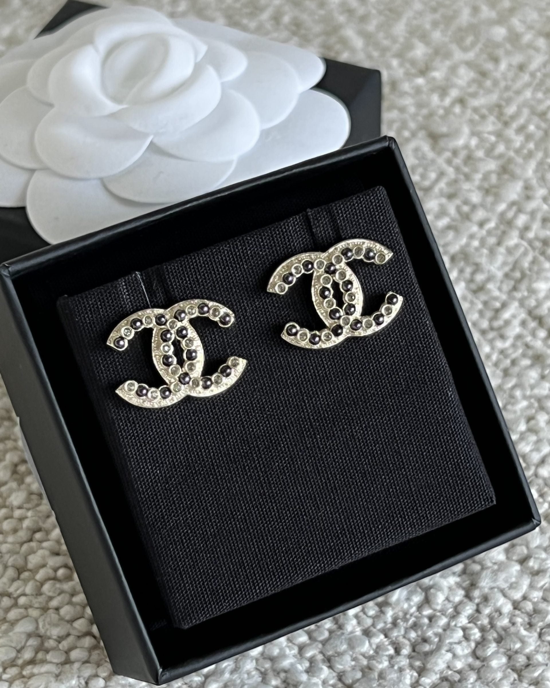 Buy Luxurious CHANEL CC Crystal Dark Pearl Earrings Exclusive