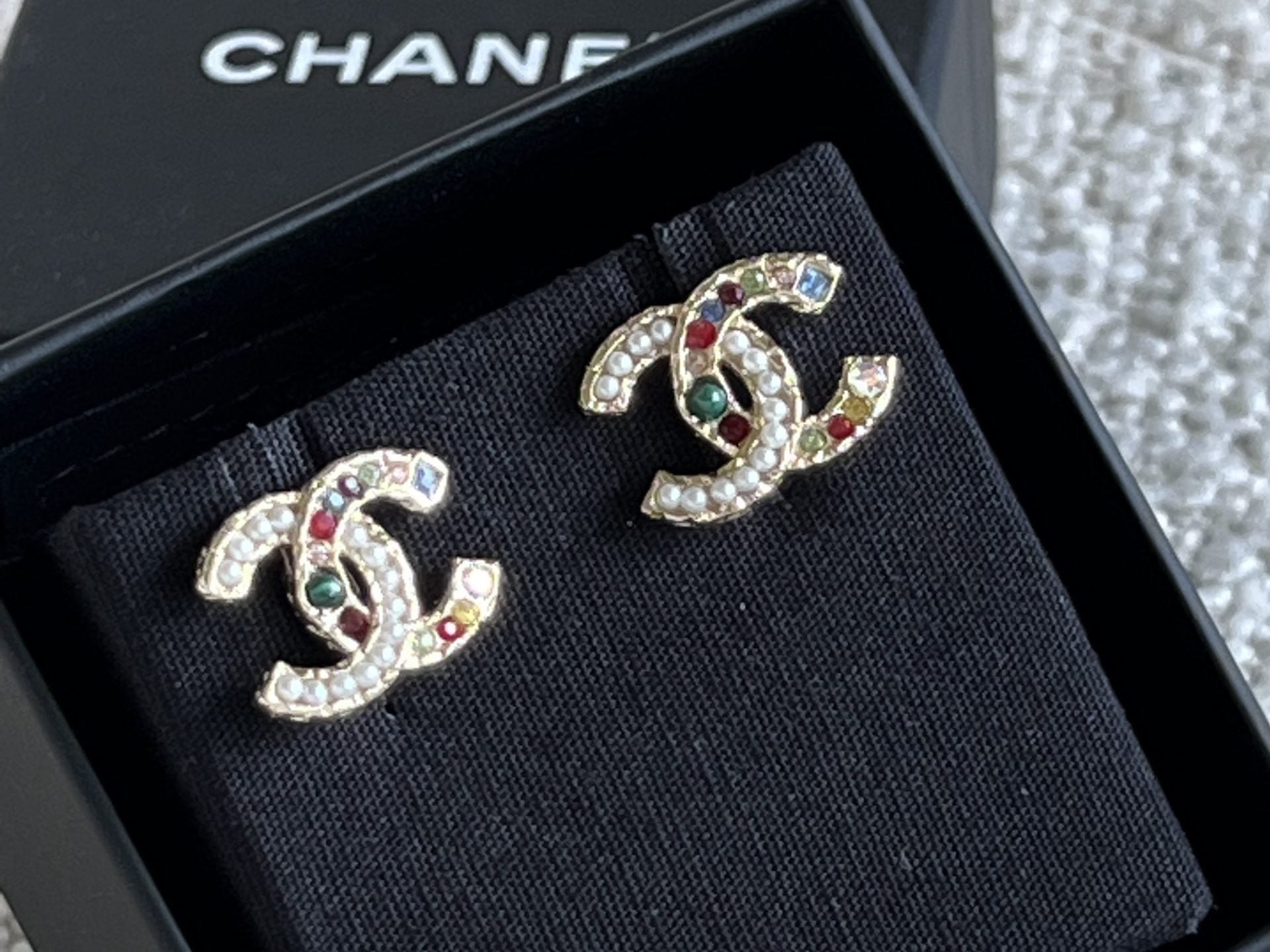 CHANEL Earrings Gold Chanel CC Multicolor/Pearly Earrings - Redeluxe
