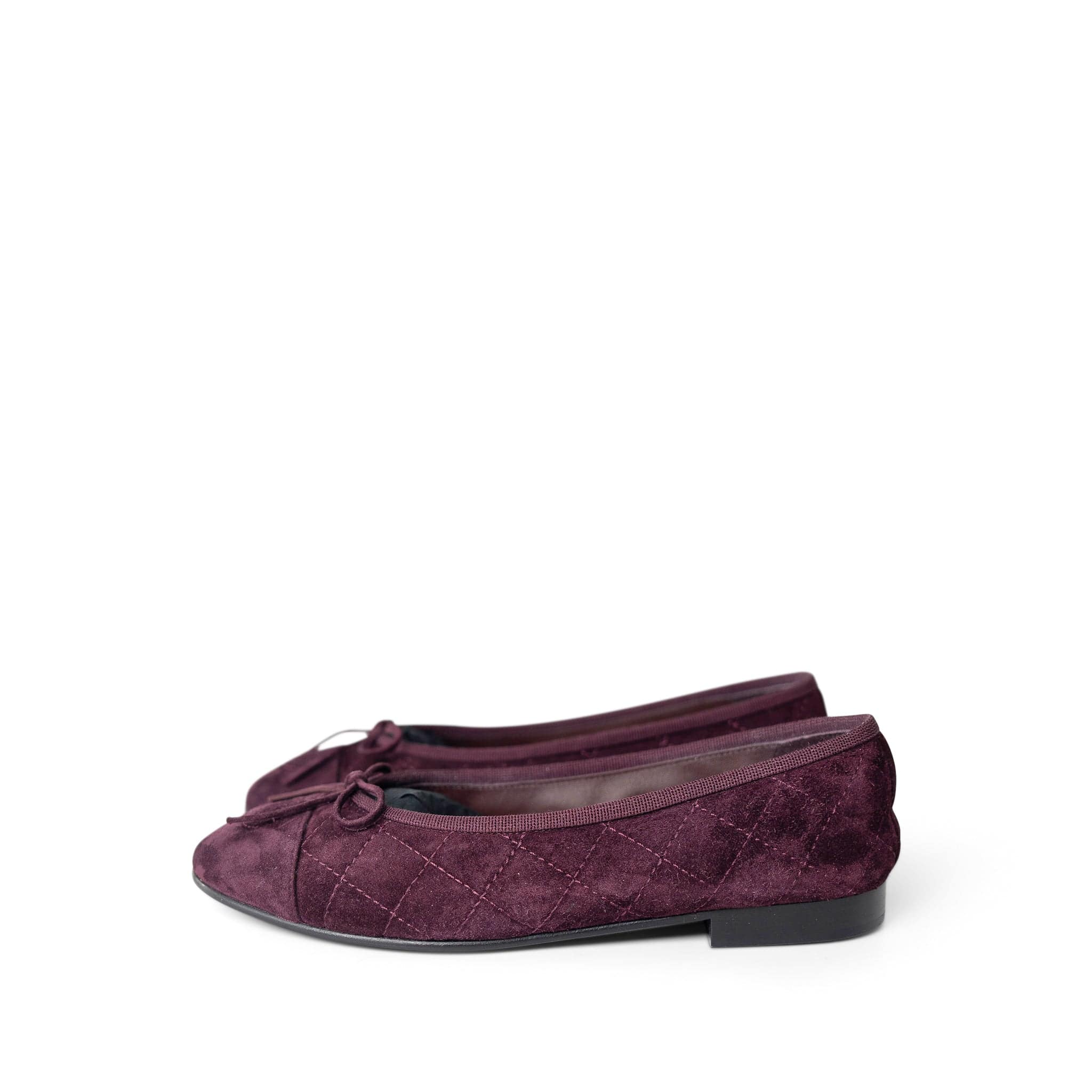 CHANEL Flats Purple 19K CC Suede Ballerina Flats Burgundy 35.5 / 5 - Redeluxe
