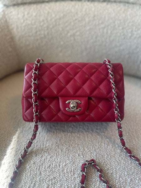 chanel-handbag-18b-raspberry-