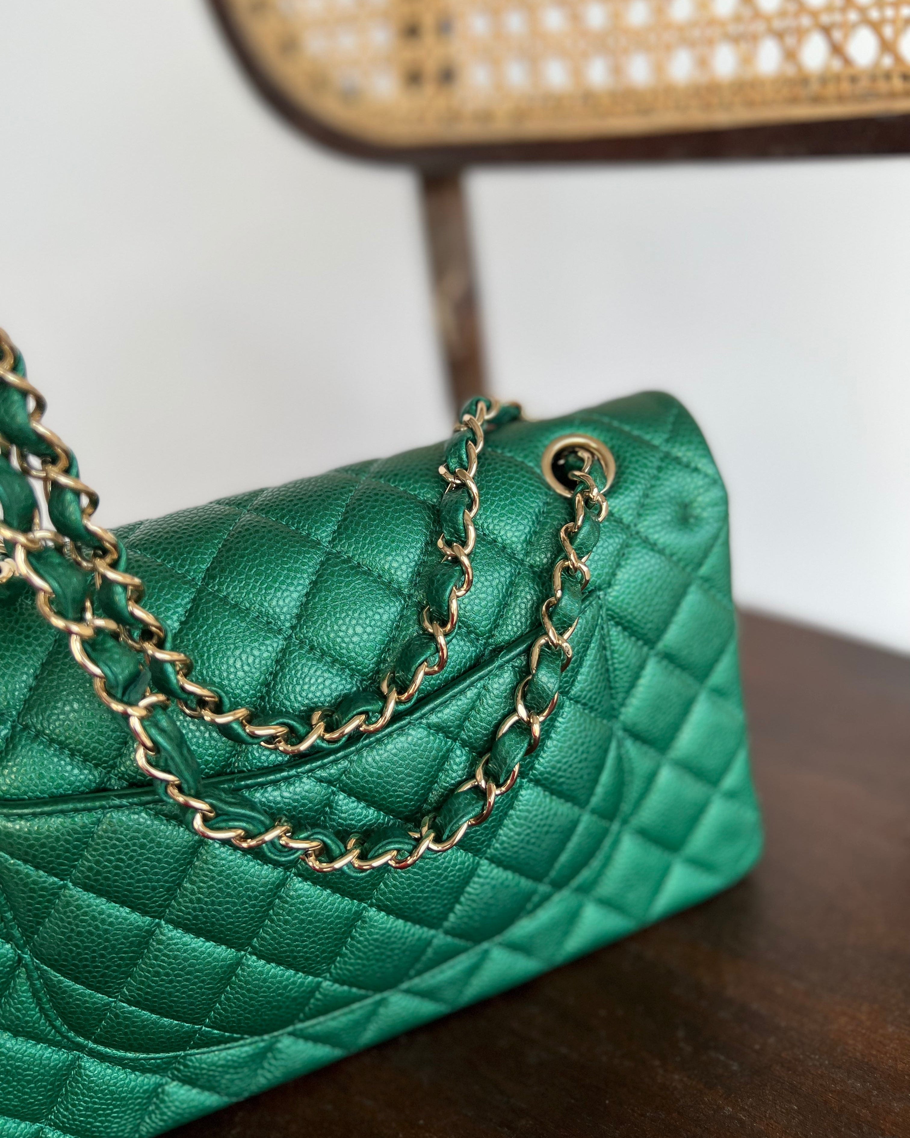 CHANEL Handbag 18S Emerald Green Caviar Quilted Classic Flap Medium Light Gold Hardware - Redeluxe